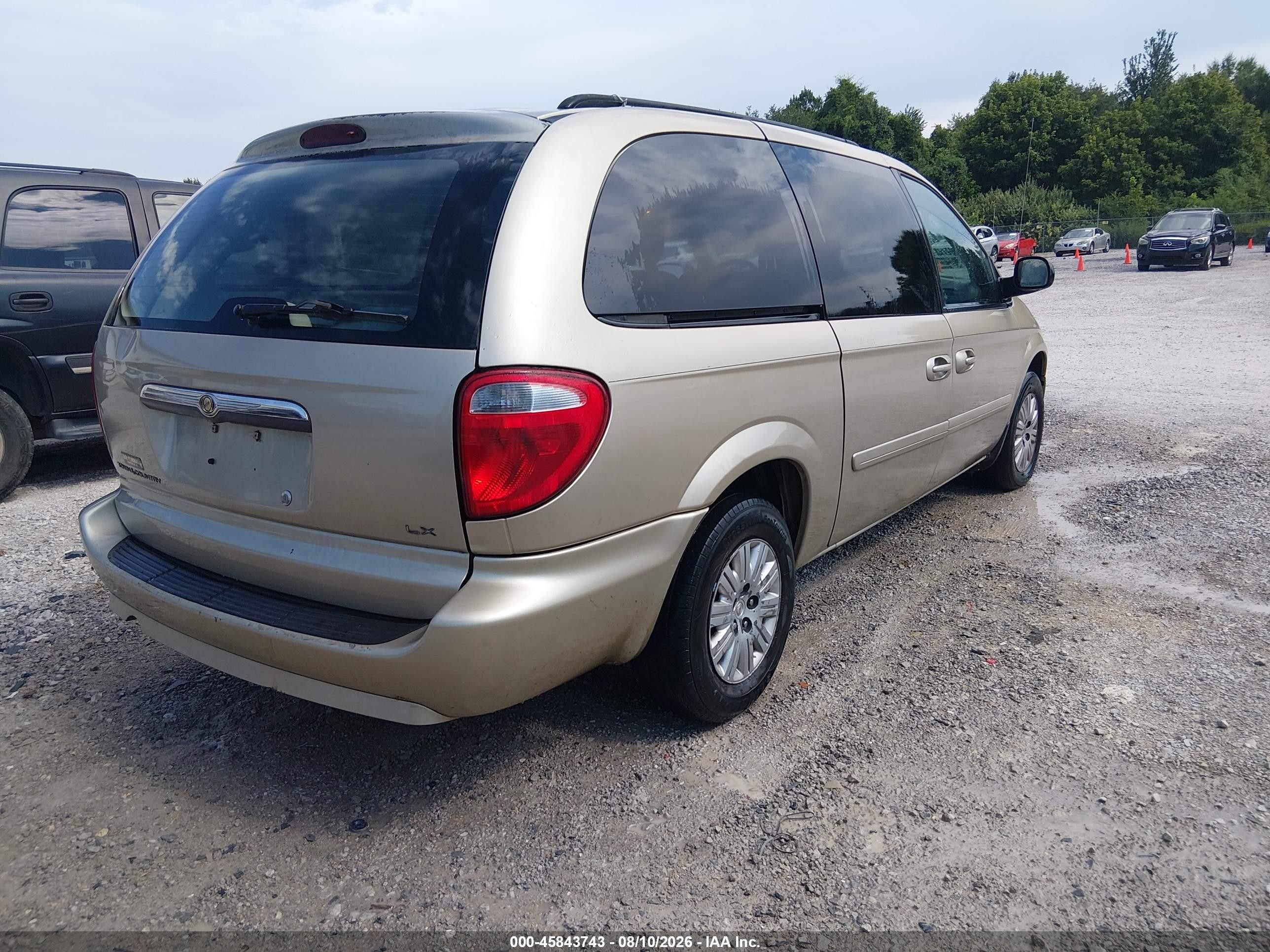 2007 Chrysler Town & Country Lx Gold vin: 2A4GP44R87R190215