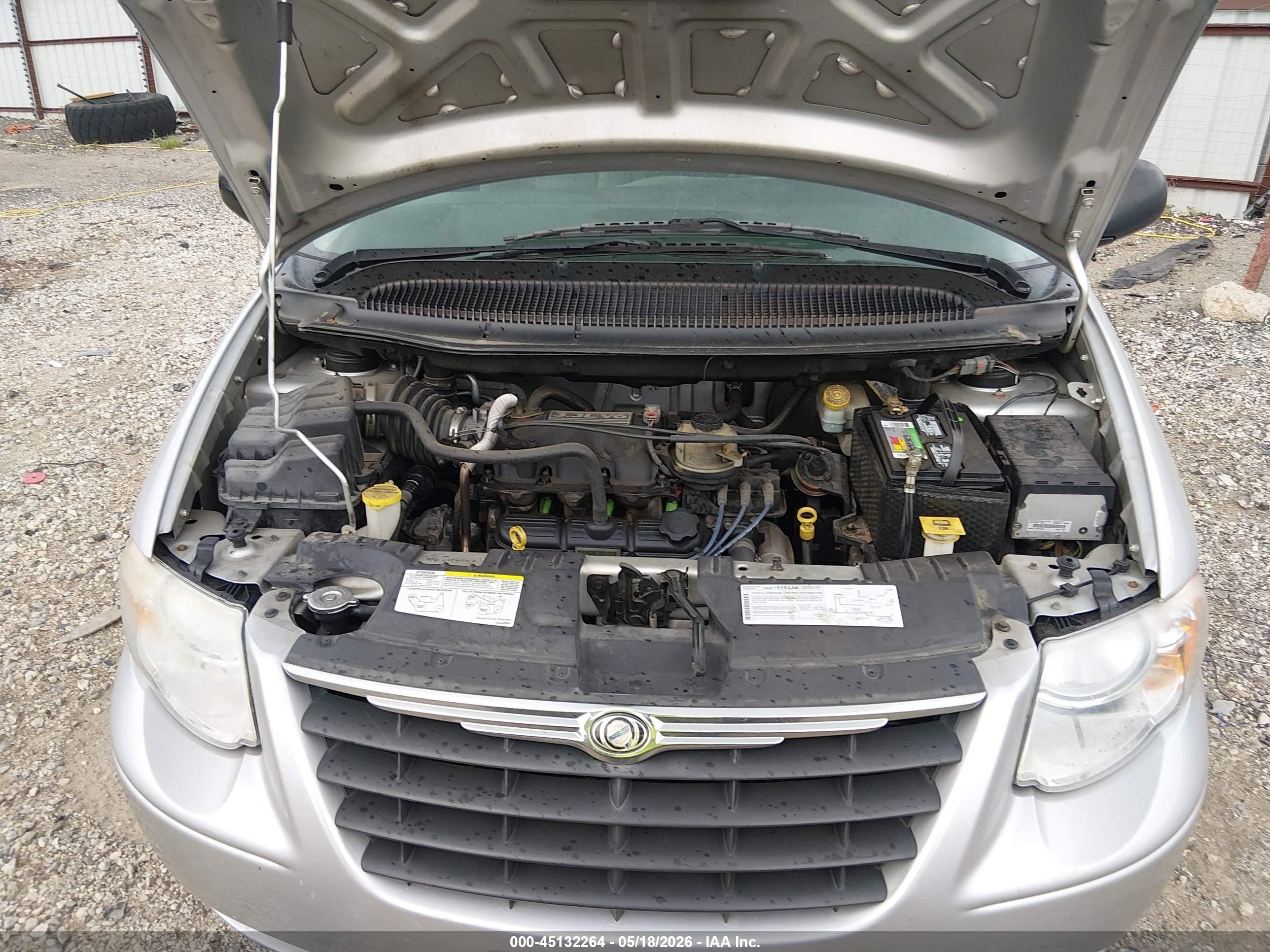 2007 Chrysler Town & Country Lx Silver vin: 2A4GP44R87R252597