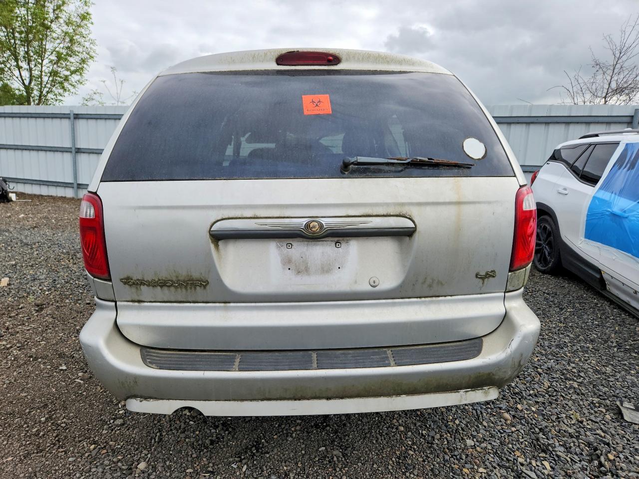 2007 Chrysler Town & Country Lx Silver vin: 2A4GP44R87R330859