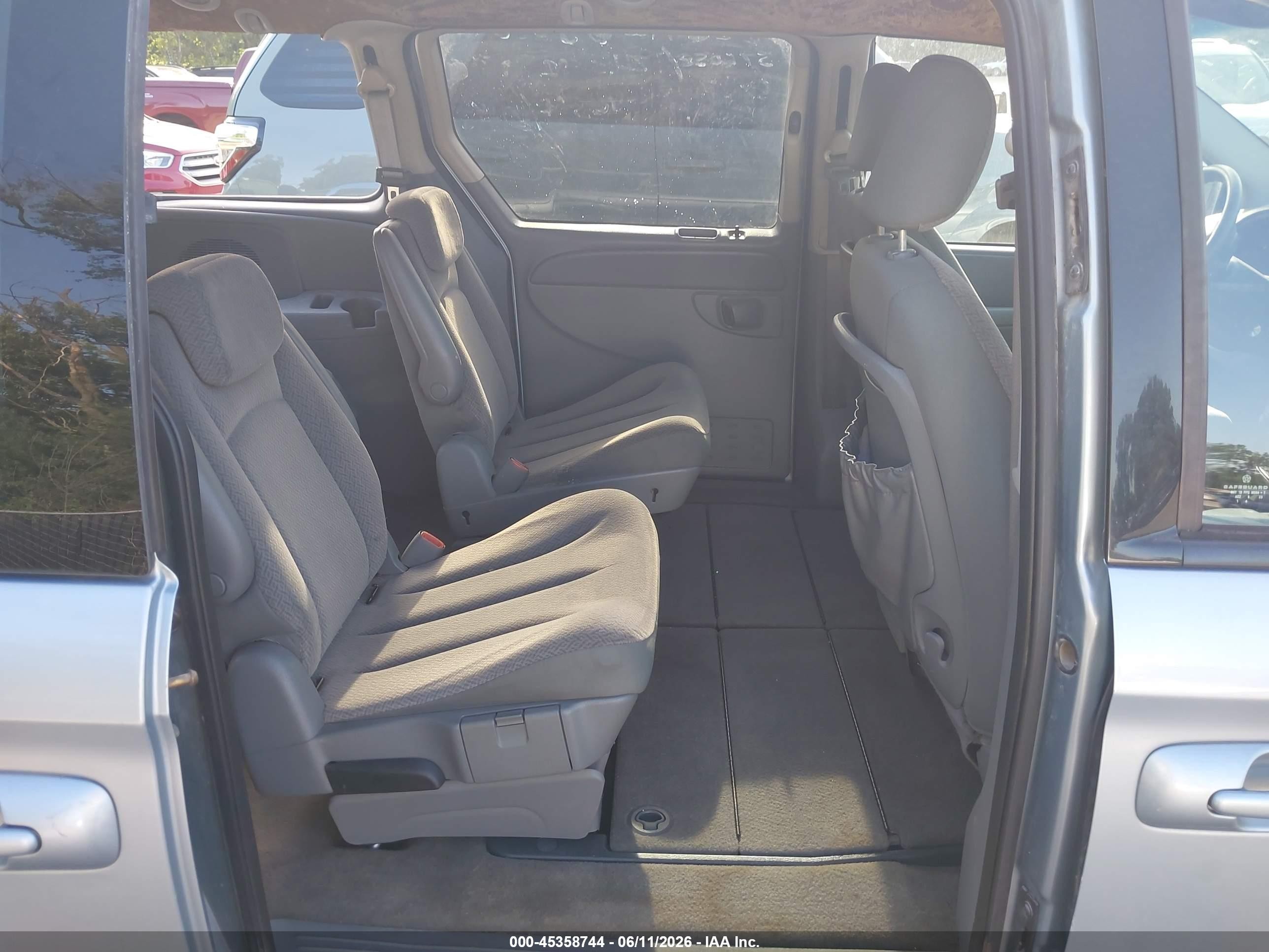 2006 Chrysler Town & Country Lx Gray vin: 2A4GP44R96R873247