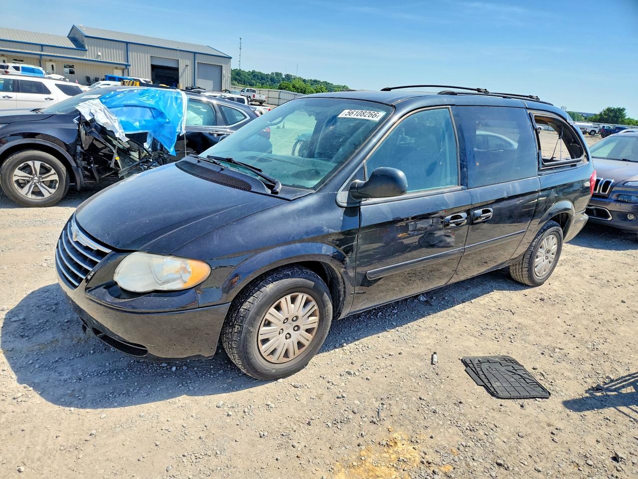 2007 Chrysler Town & Country Lx Черный vin: 2A4GP44RX7R246302