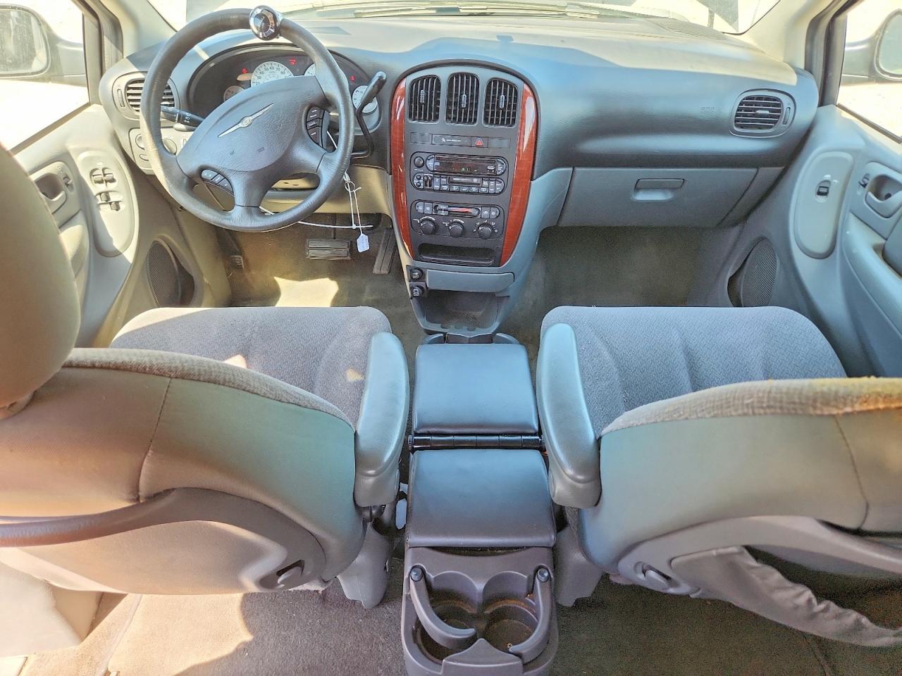 2007 Chrysler Town & Country Lx Черный vin: 2A4GP44RX7R246302