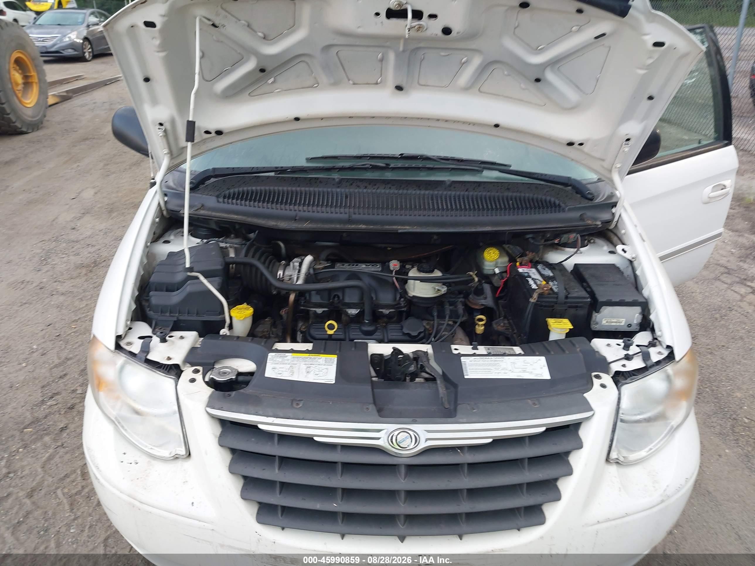 2006 Chrysler Town & Country Touring White vin: 2A4GP54L06R866219