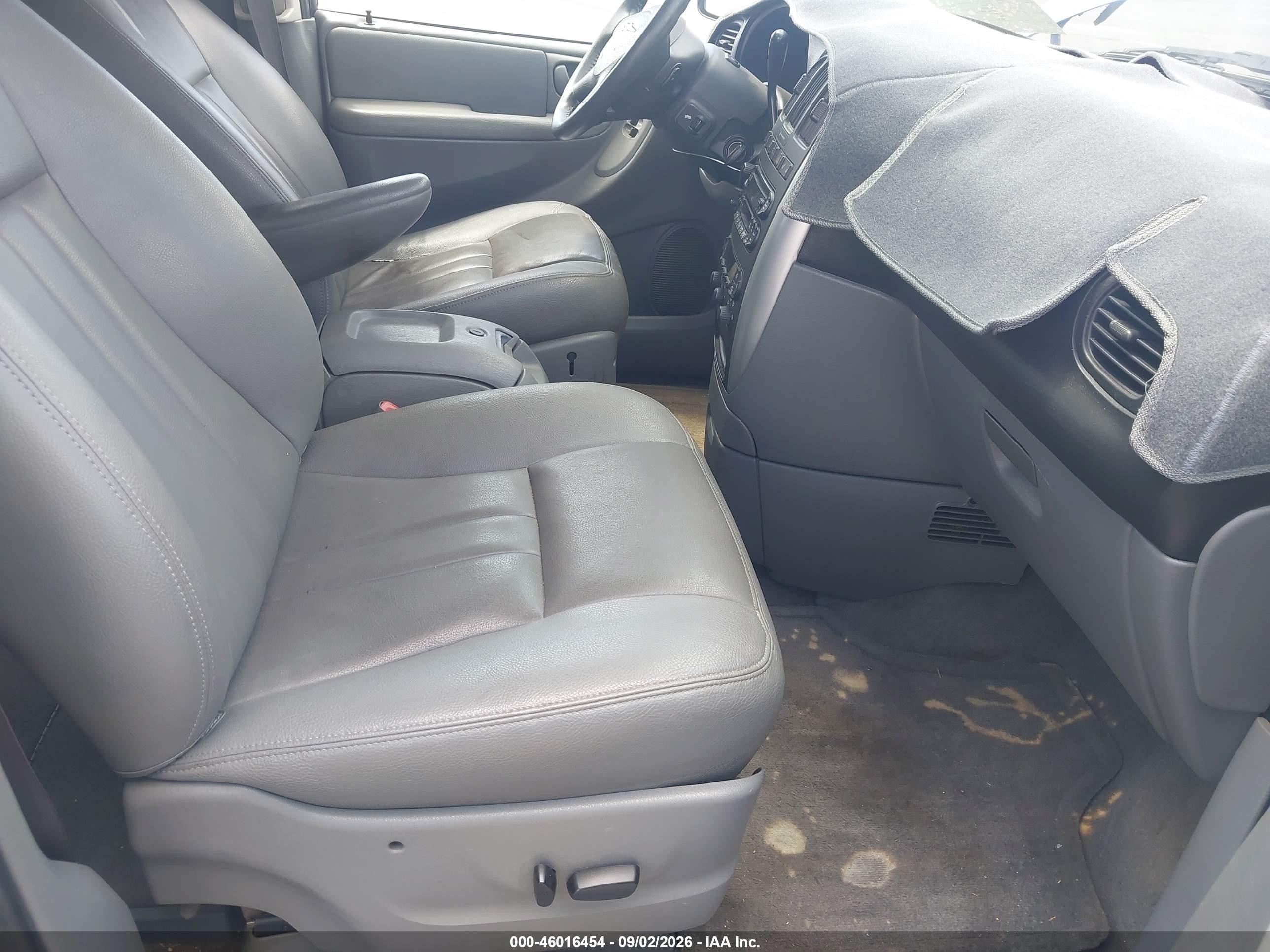 2007 Chrysler Town & Country Touring Blue vin: 2A4GP54L07R136070