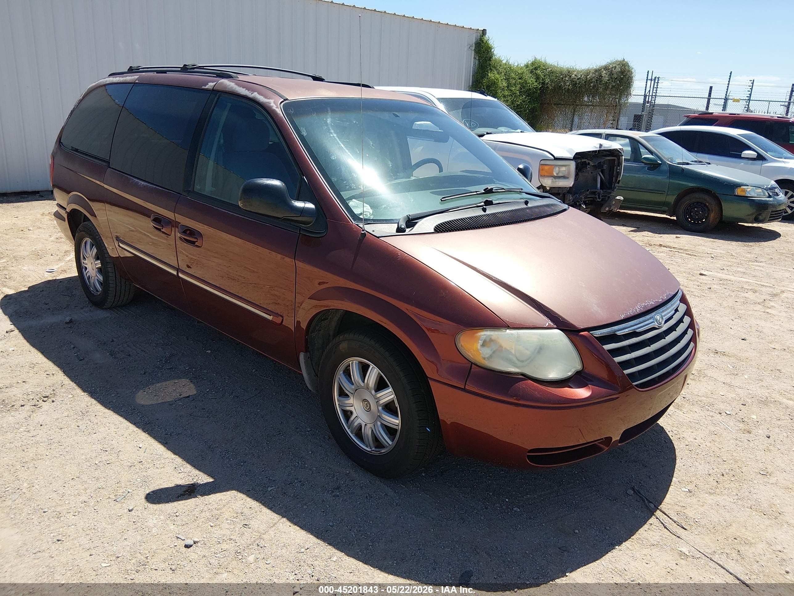 2007 Chrysler Town & Country Touring Burgundy vin: 2A4GP54L07R156626