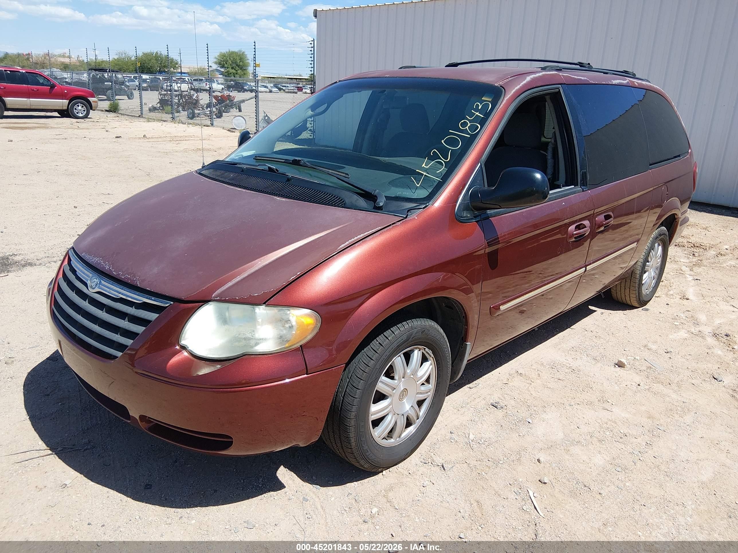 2007 Chrysler Town & Country Touring Burgundy vin: 2A4GP54L07R156626