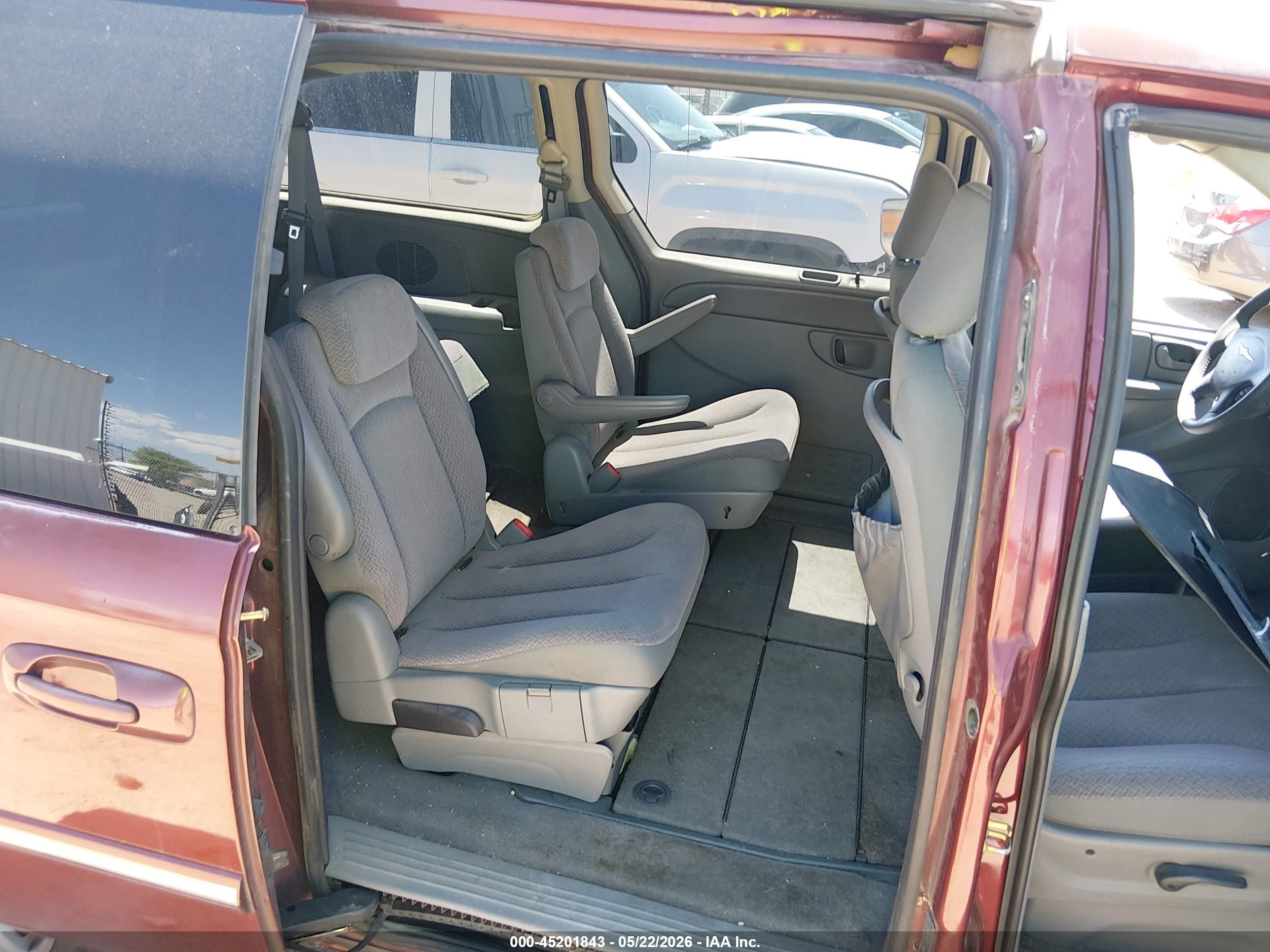 2007 Chrysler Town & Country Touring Burgundy vin: 2A4GP54L07R156626