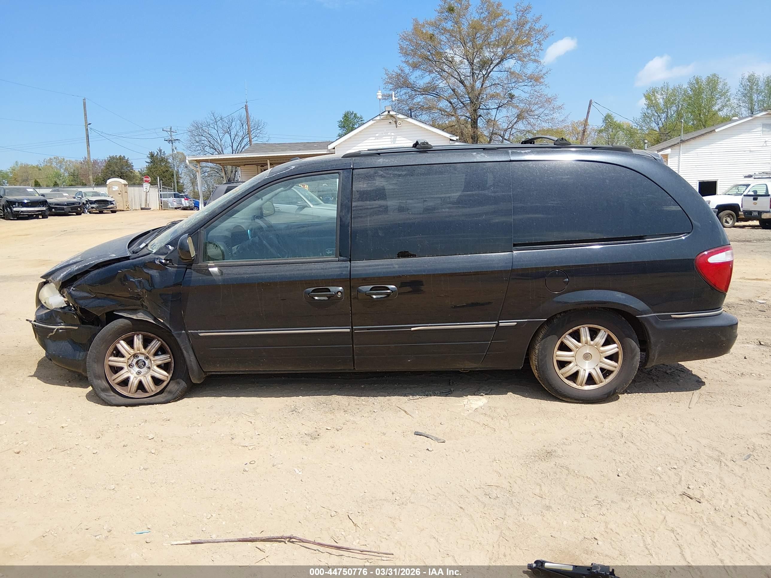 2006 Chrysler Town & Country Touring Black vin: 2A4GP54L16R670967