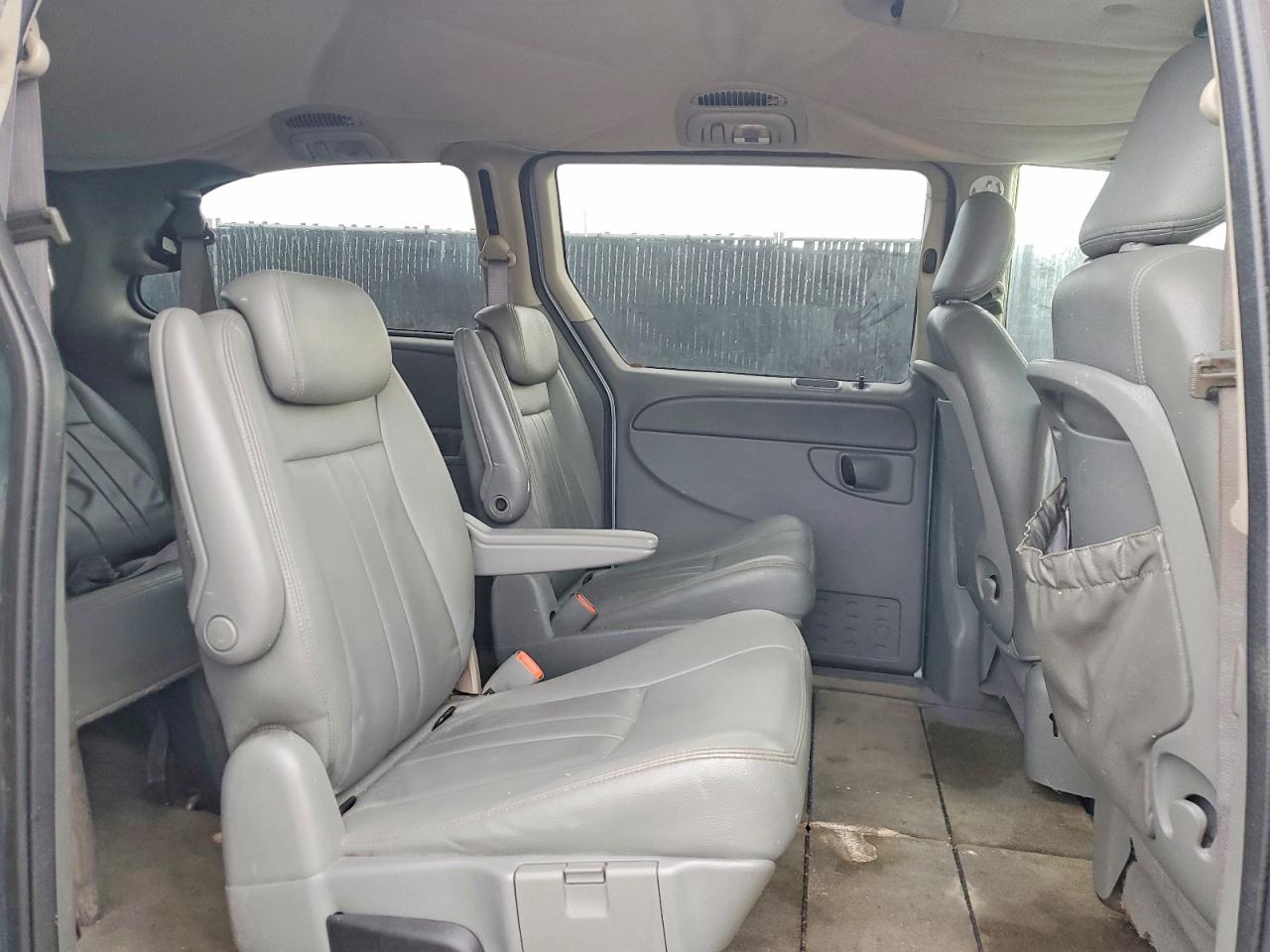 2006 Chrysler Town & Country Touring Blue vin: 2A4GP54L16R728835