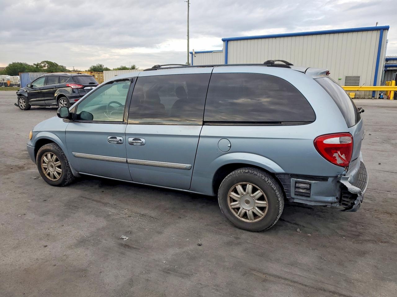 2006 Chrysler Town & Country Touring Blue vin: 2A4GP54L16R728835