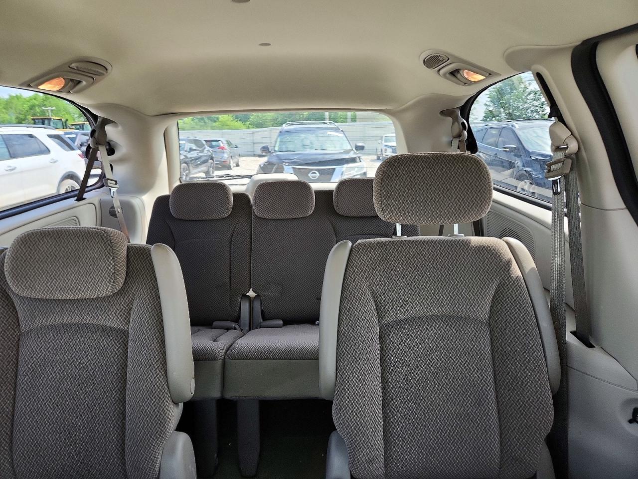 2006 Chrysler Town & Country Touring Gold vin: 2A4GP54L16R923270