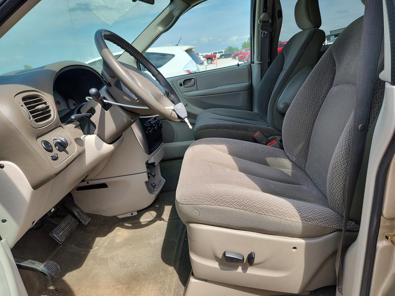 2006 Chrysler Town & Country Touring Gold vin: 2A4GP54L16R923270