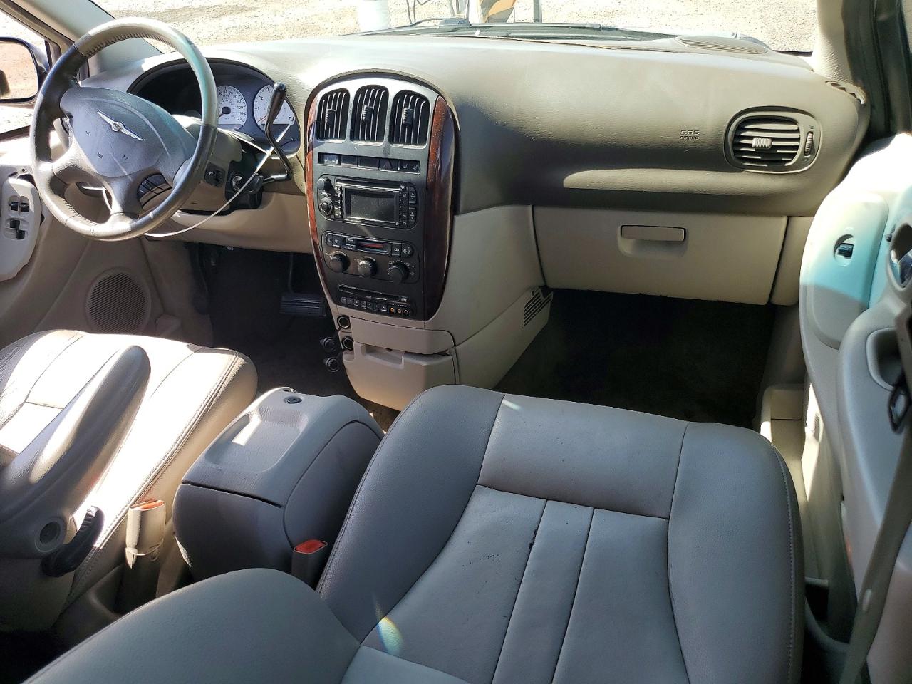 2007 Chrysler Town & Country Touring White vin: 2A4GP54L37R152988