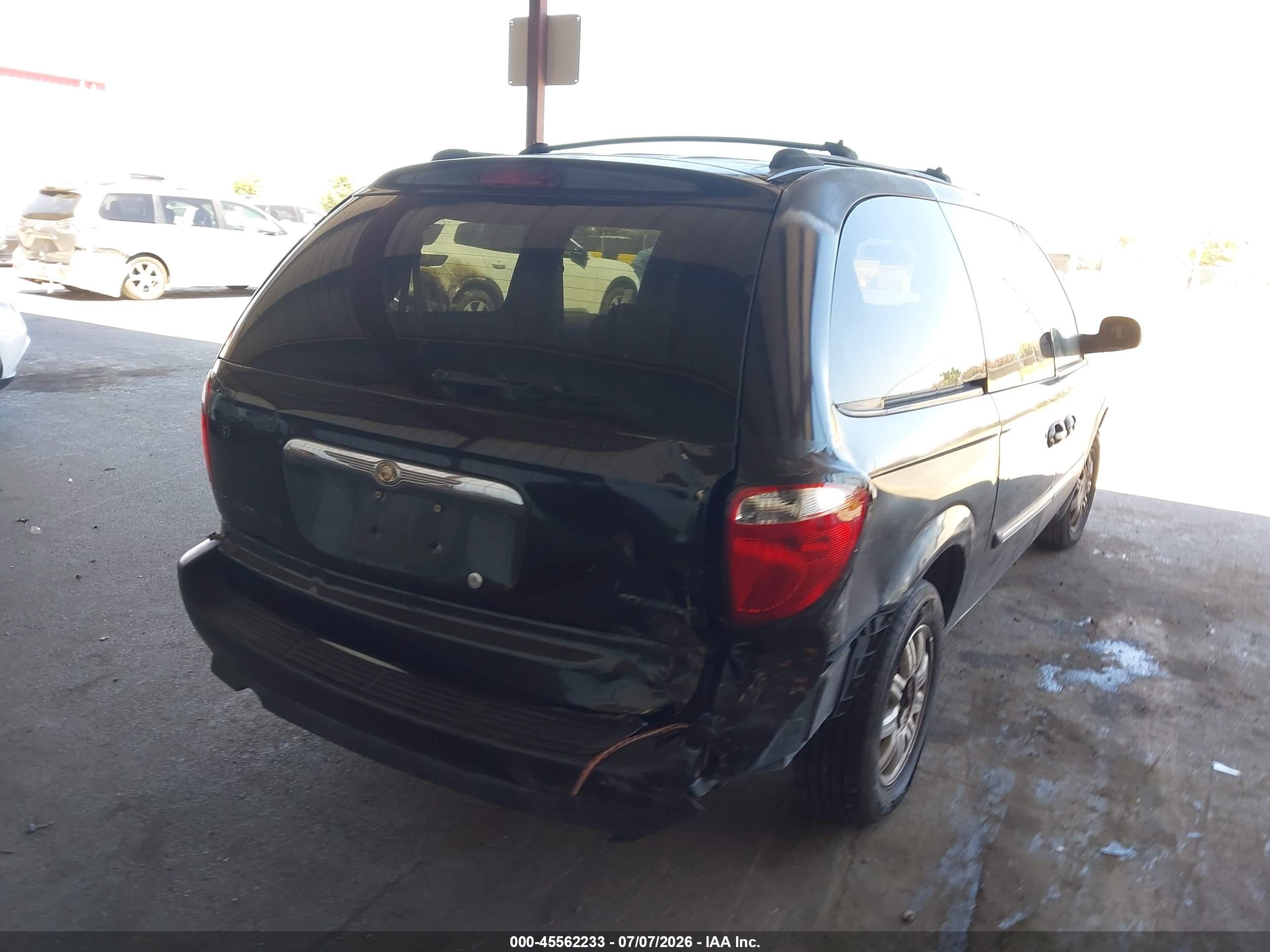 2006 Chrysler Town & Country Touring Black vin: 2A4GP54L46R655735