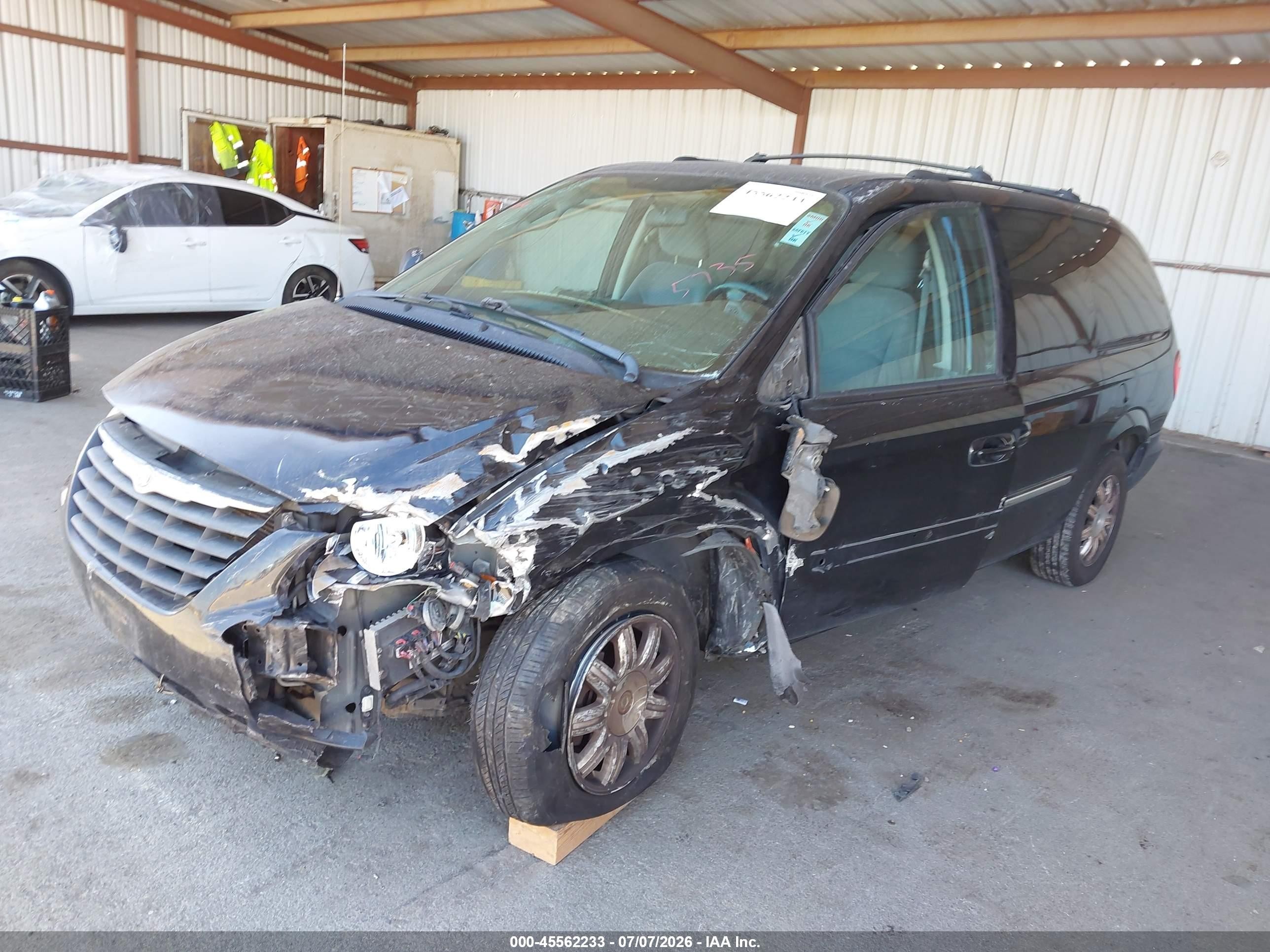 2006 Chrysler Town & Country Touring Black vin: 2A4GP54L46R655735