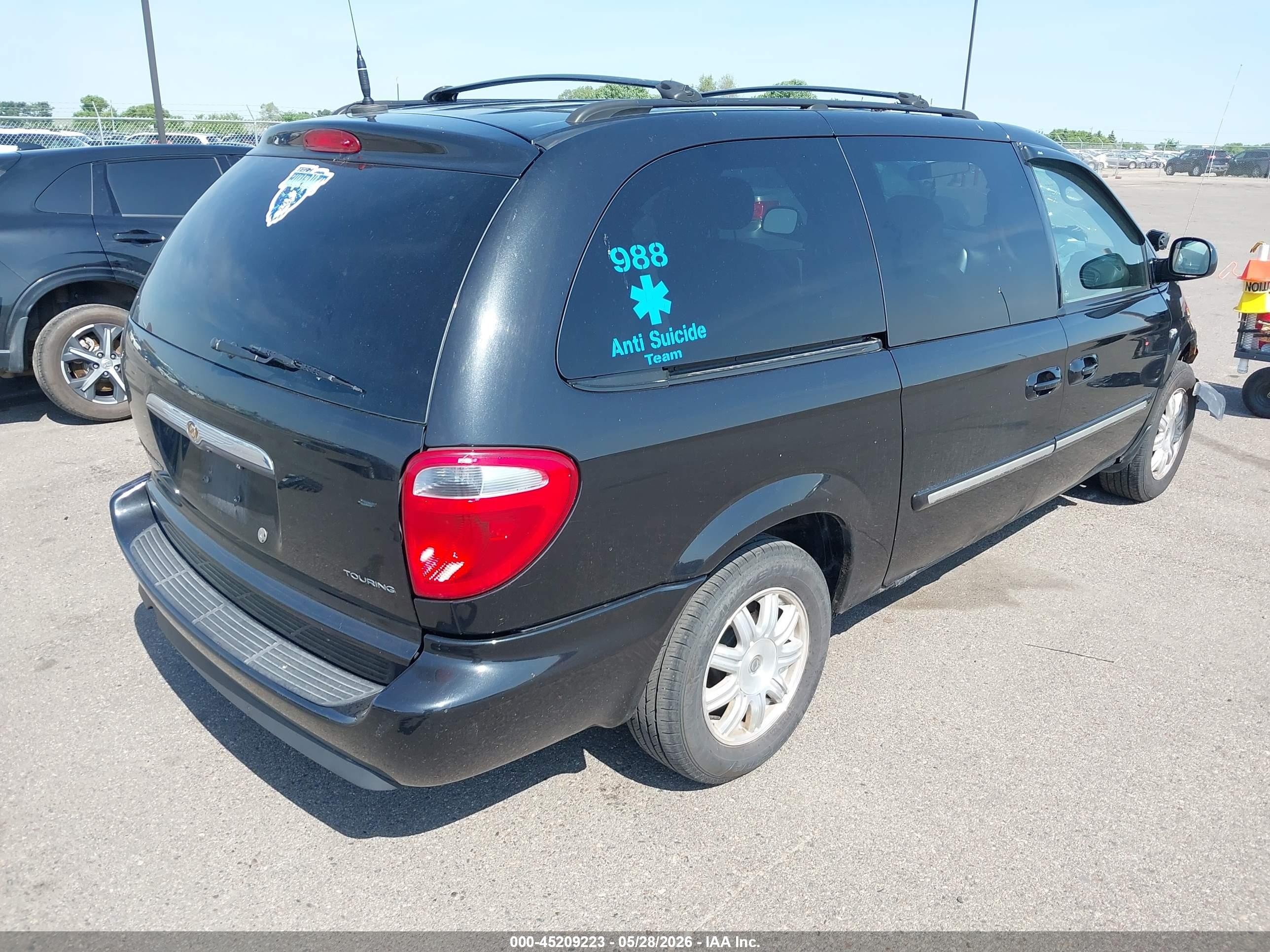 2006 Chrysler Town & Country Touring Black vin: 2A4GP54L46R874226