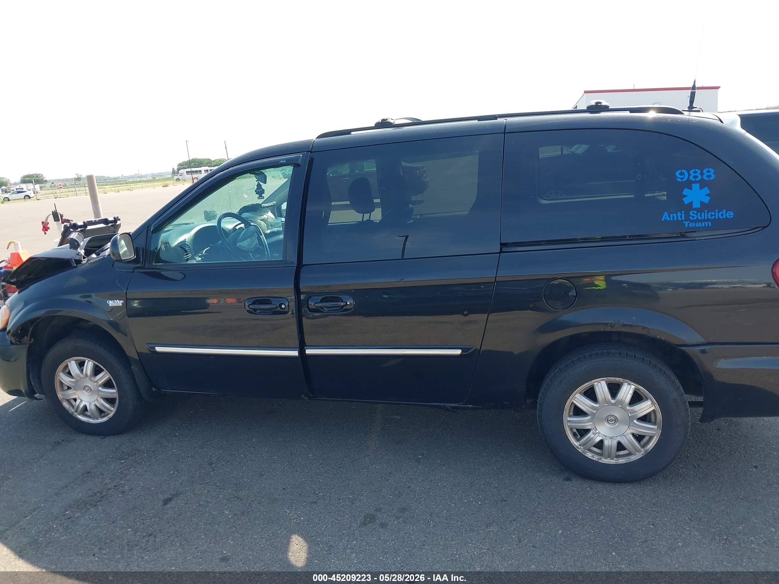 2006 Chrysler Town & Country Touring Black vin: 2A4GP54L46R874226