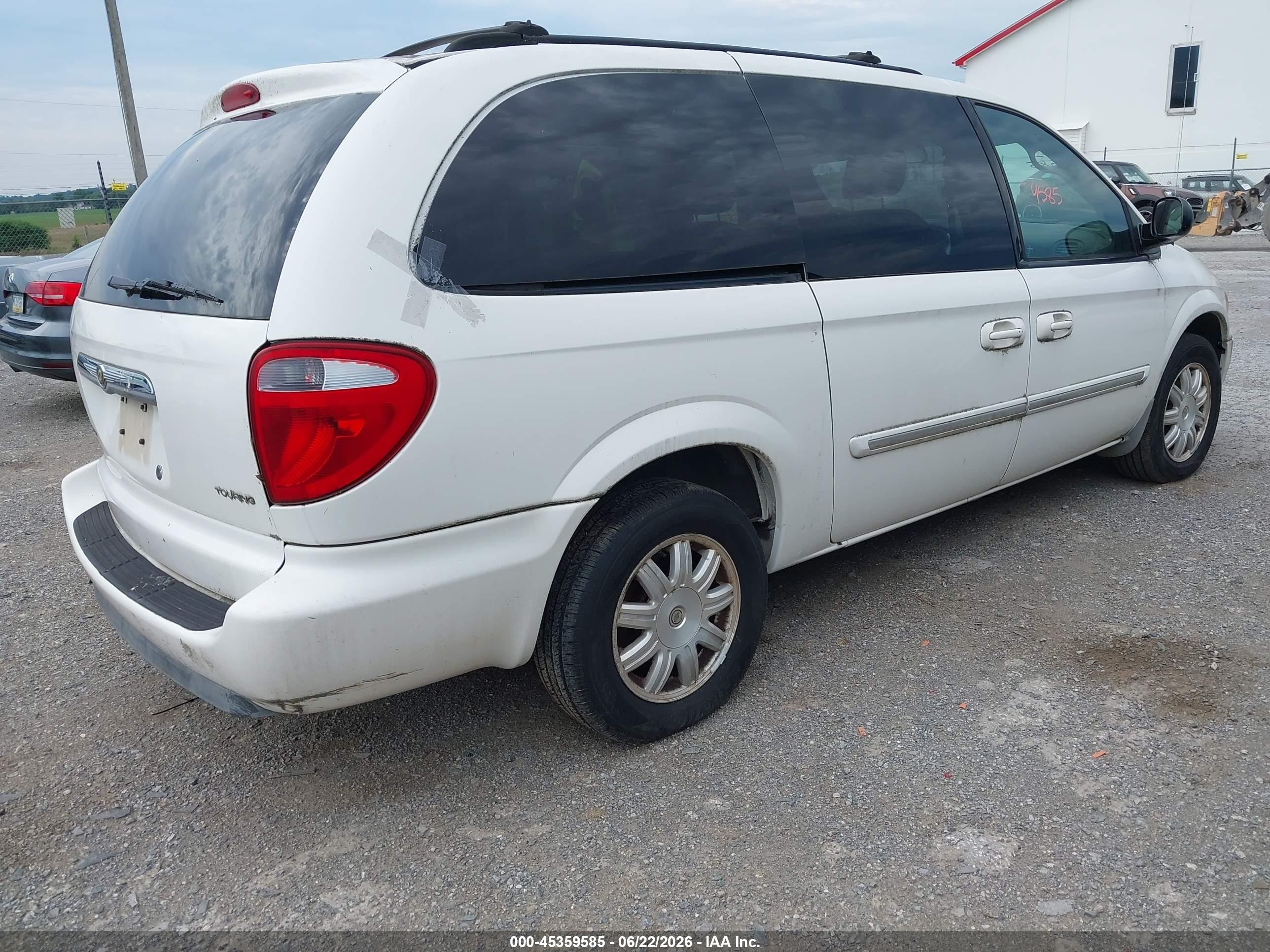 2006 Chrysler Town & Country Touring Белый vin: 2A4GP54L46R923165