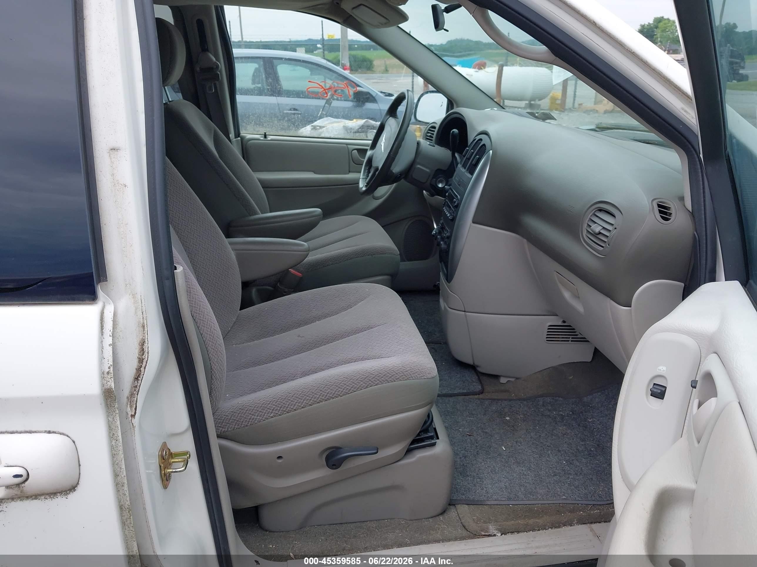 2006 Chrysler Town & Country Touring Белый vin: 2A4GP54L46R923165