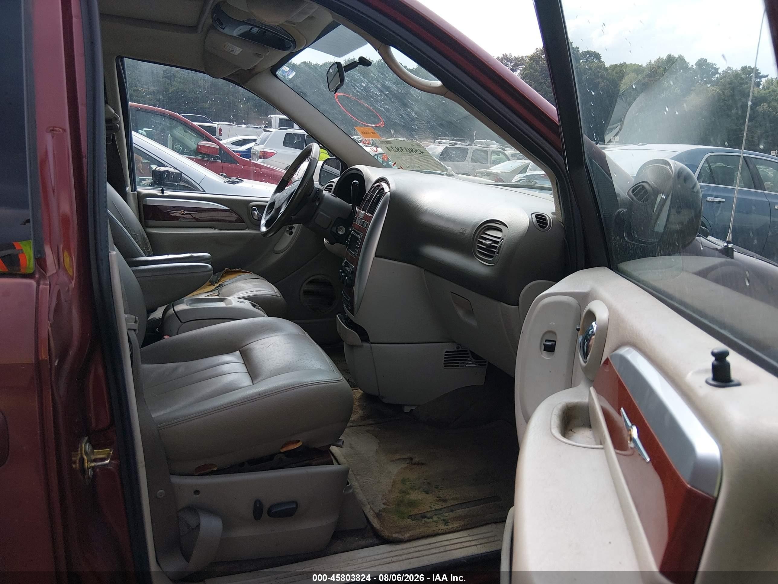 2007 Chrysler Town & Country Touring Maroon vin: 2A4GP54L47R151865