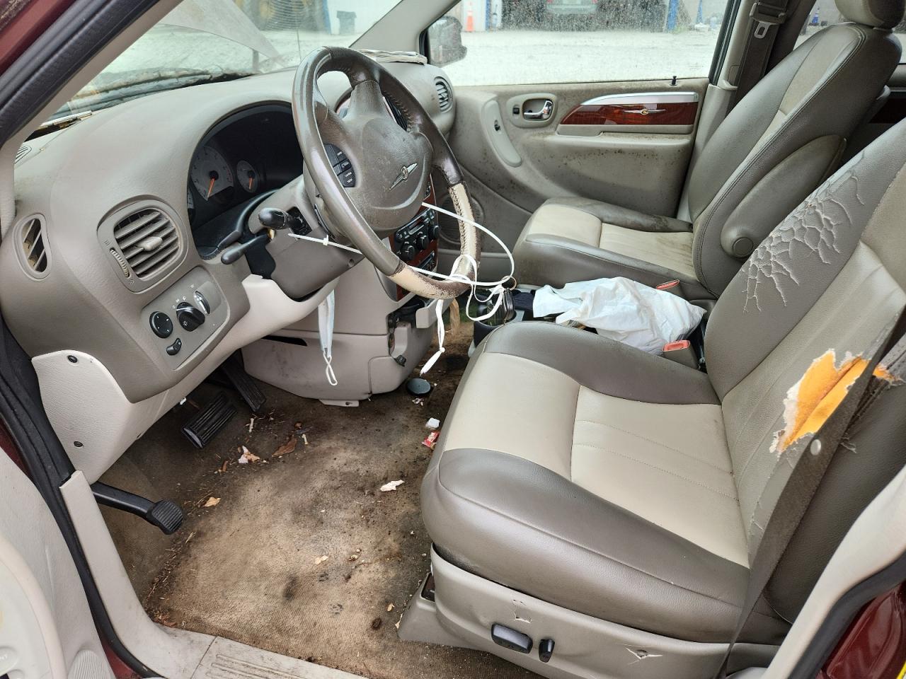 2007 Chrysler Town And C Brown vin: 2A4GP54L47R229920