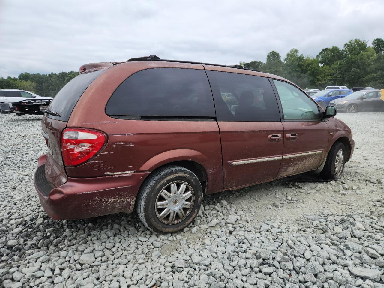 2007 Chrysler Town And C Brown vin: 2A4GP54L47R229920