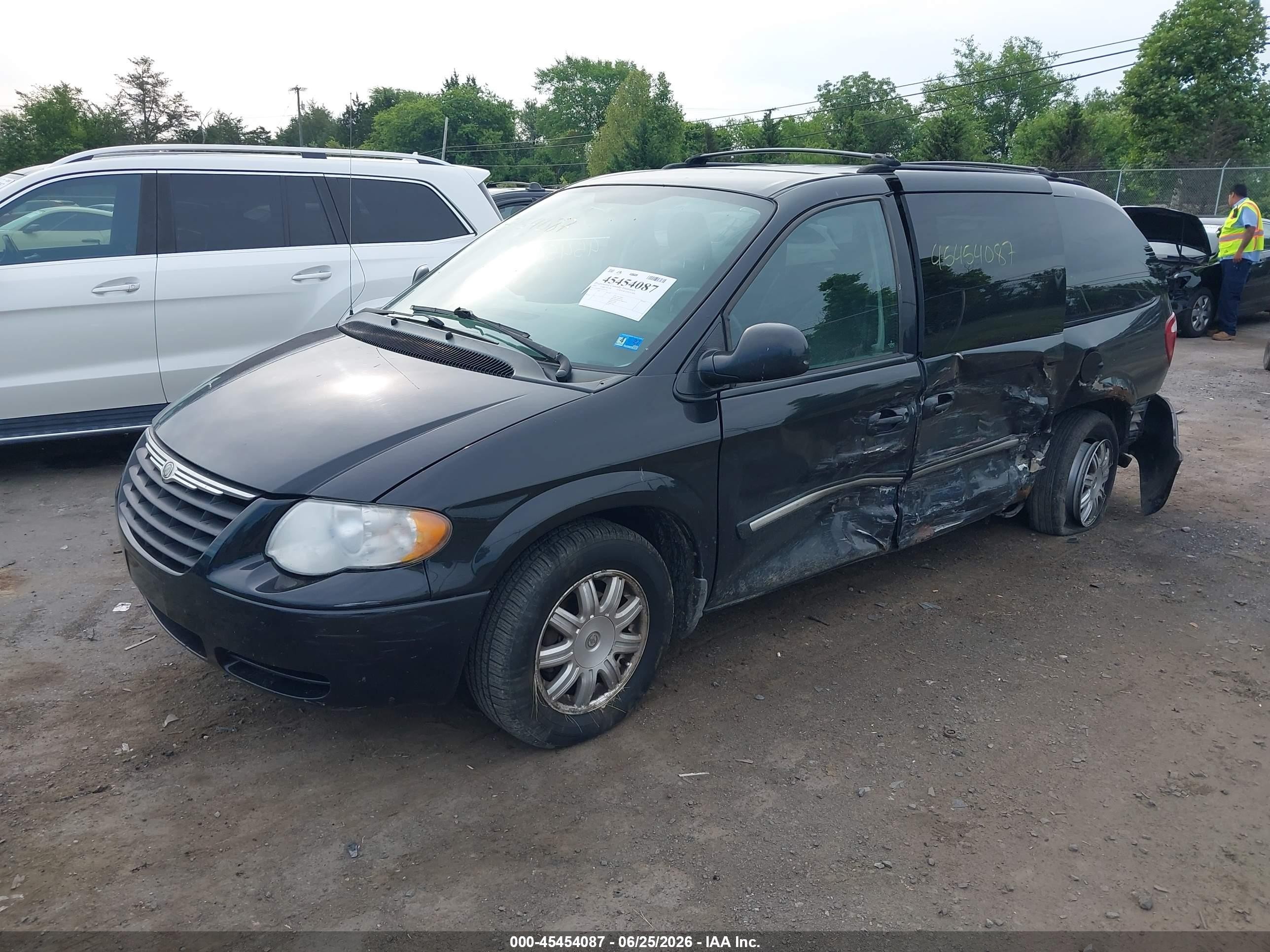 2007 Chrysler Town & Country Touring Black vin: 2A4GP54L47R242554
