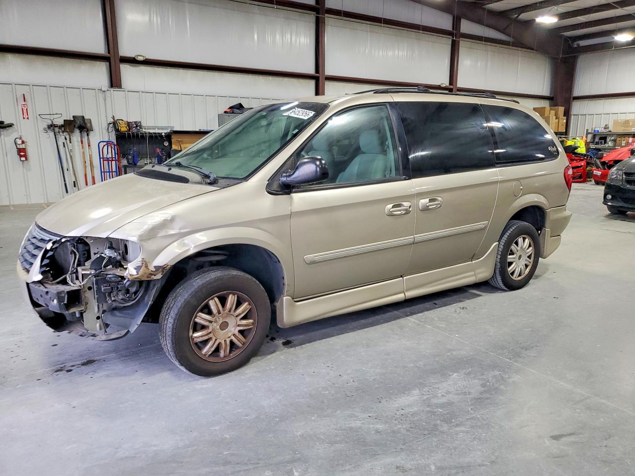 2006 Chrysler Town & Country Touring Beige vin: 2A4GP54L56R715862