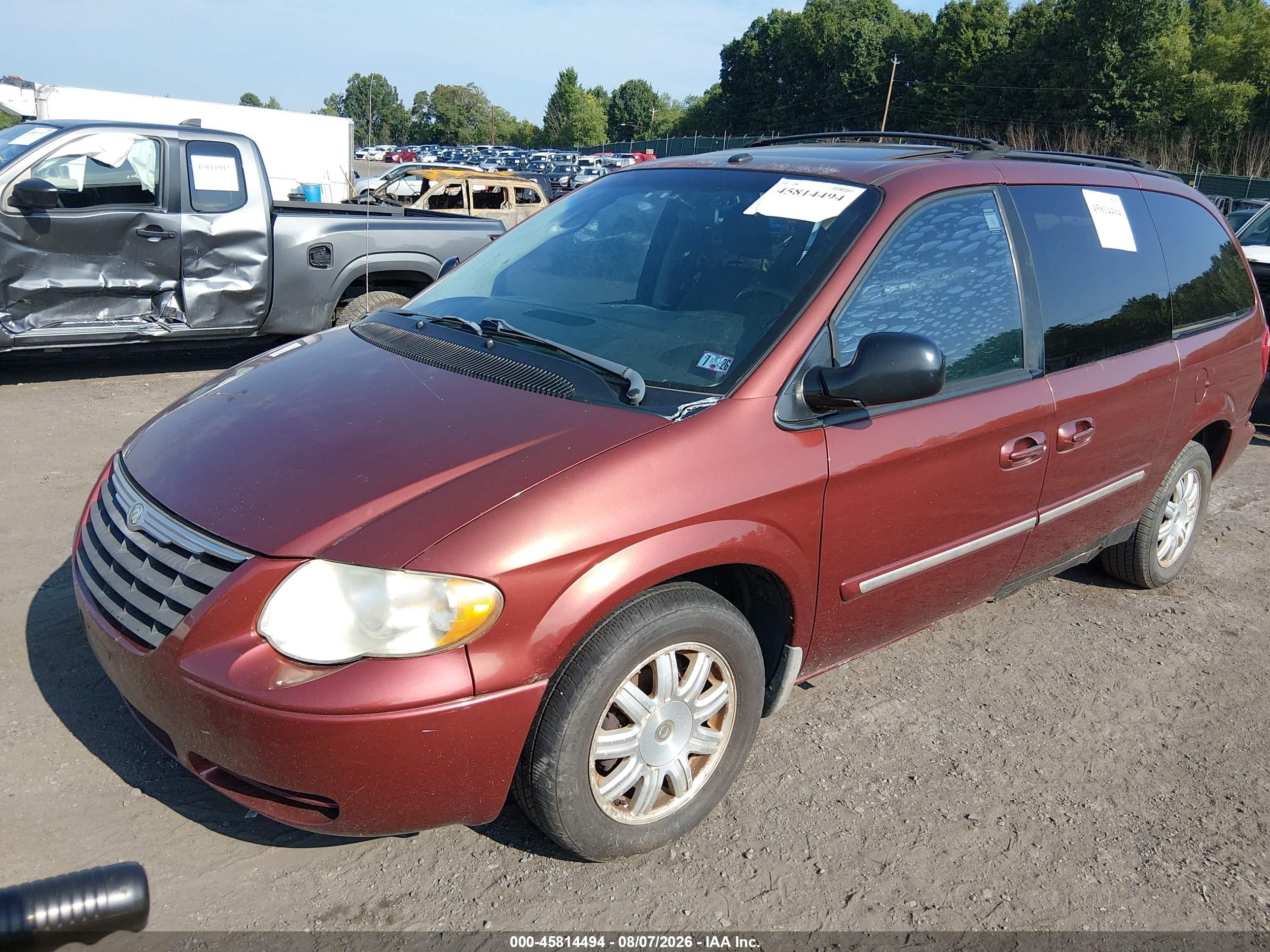 2007 Chrysler Town & Country Touring Brown vin: 2A4GP54L57R166679