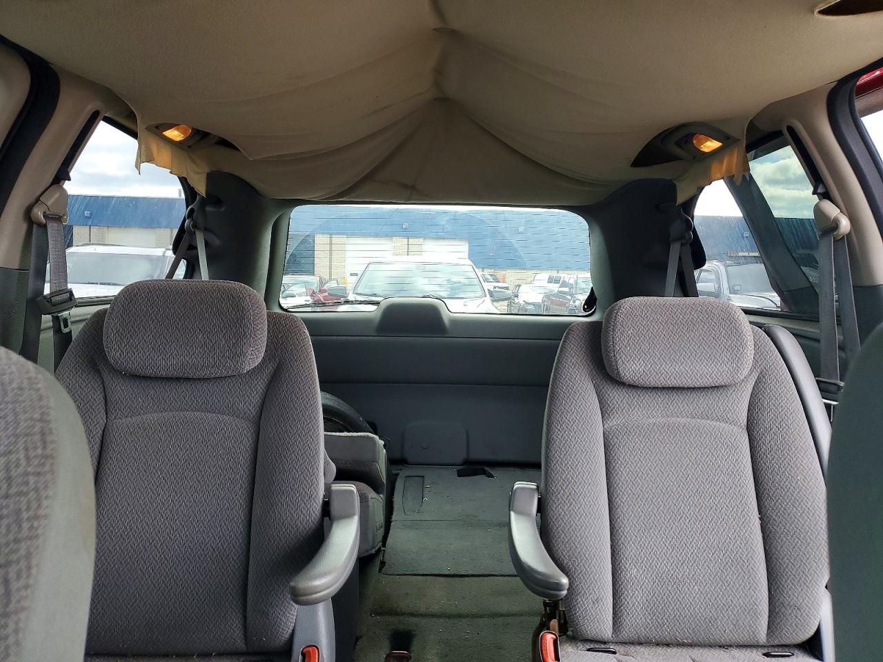 2007 Chrysler Town & Country Touring Red vin: 2A4GP54L67R134629