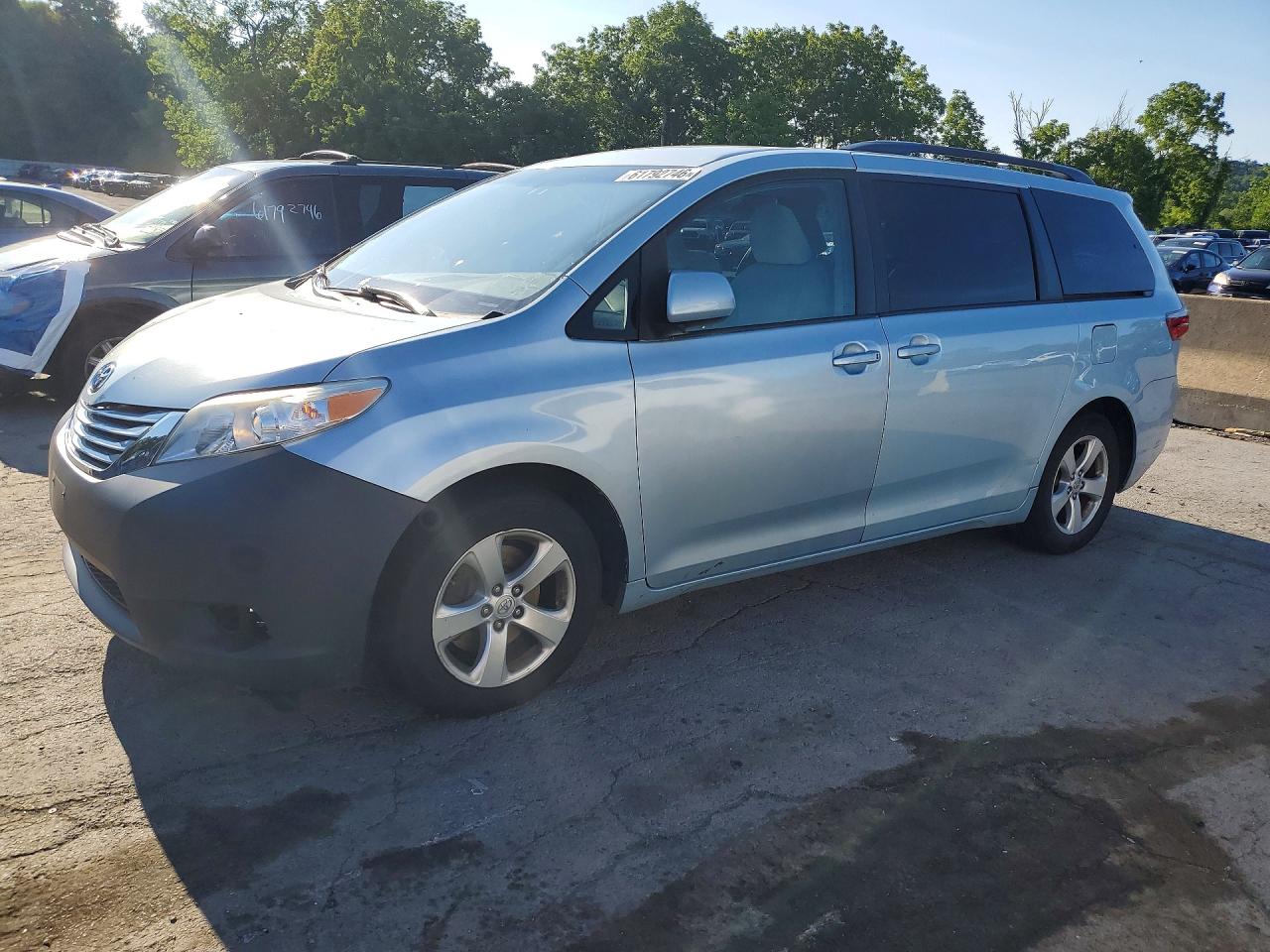 2006 Chrysler Town & Country Touring Blue vin: 2A4GP54L76R869019
