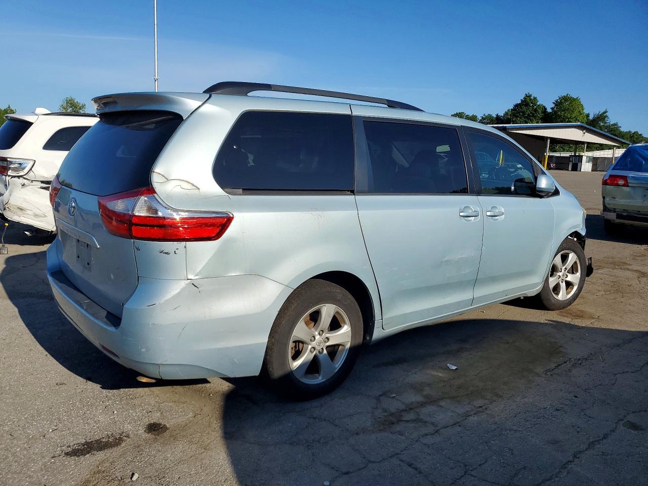 2006 Chrysler Town & Country Touring Синий vin: 2A4GP54L76R869019