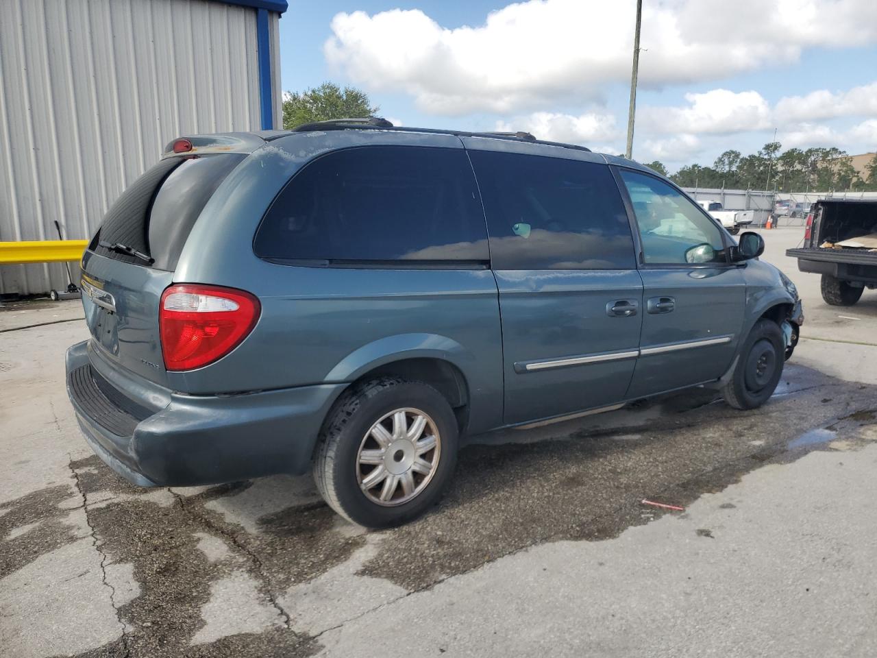 2007 Chrysler Town & Country Touring Green vin: 2A4GP54L77R184715