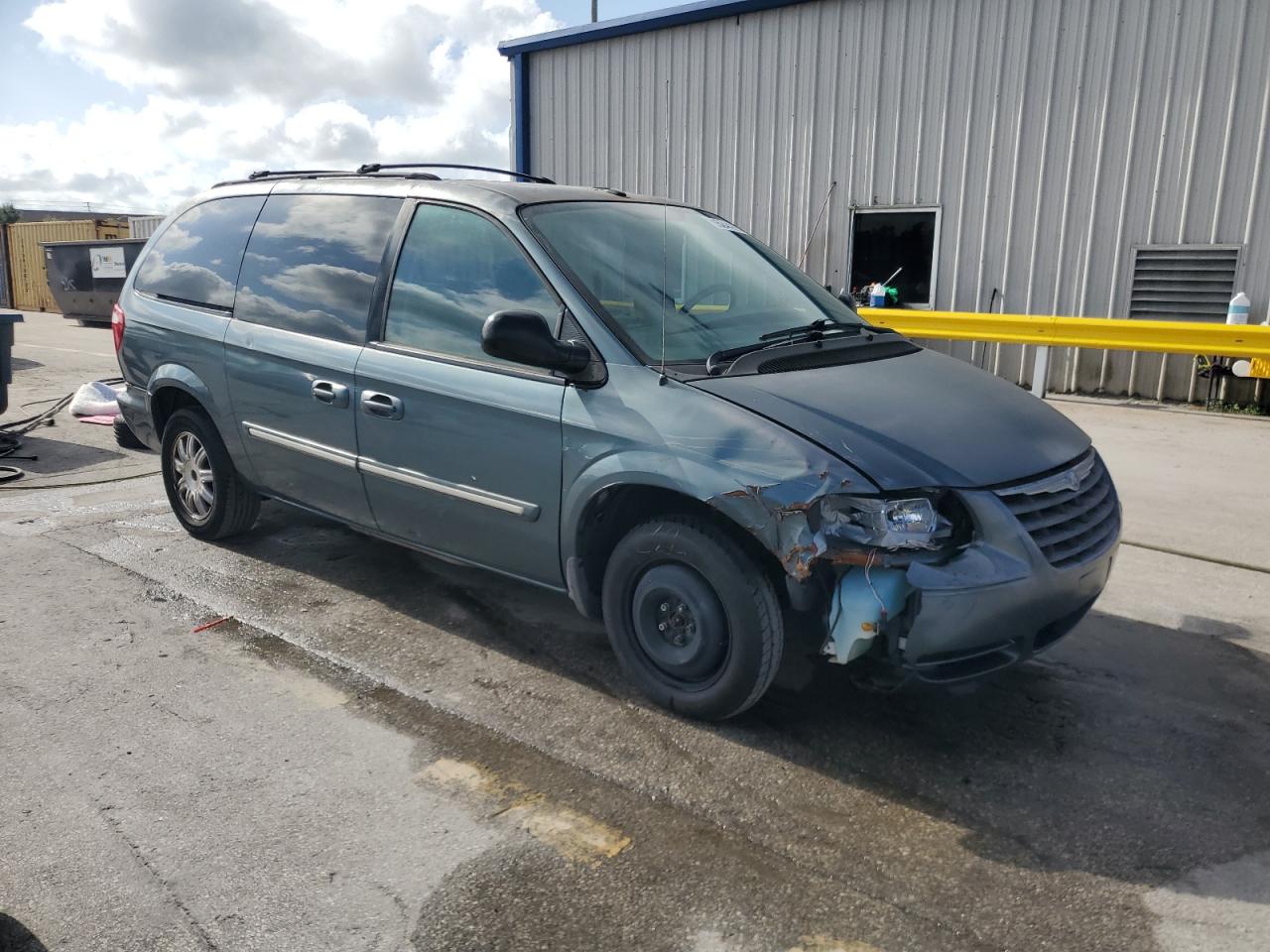 2007 Chrysler Town & Country Touring Green vin: 2A4GP54L77R184715
