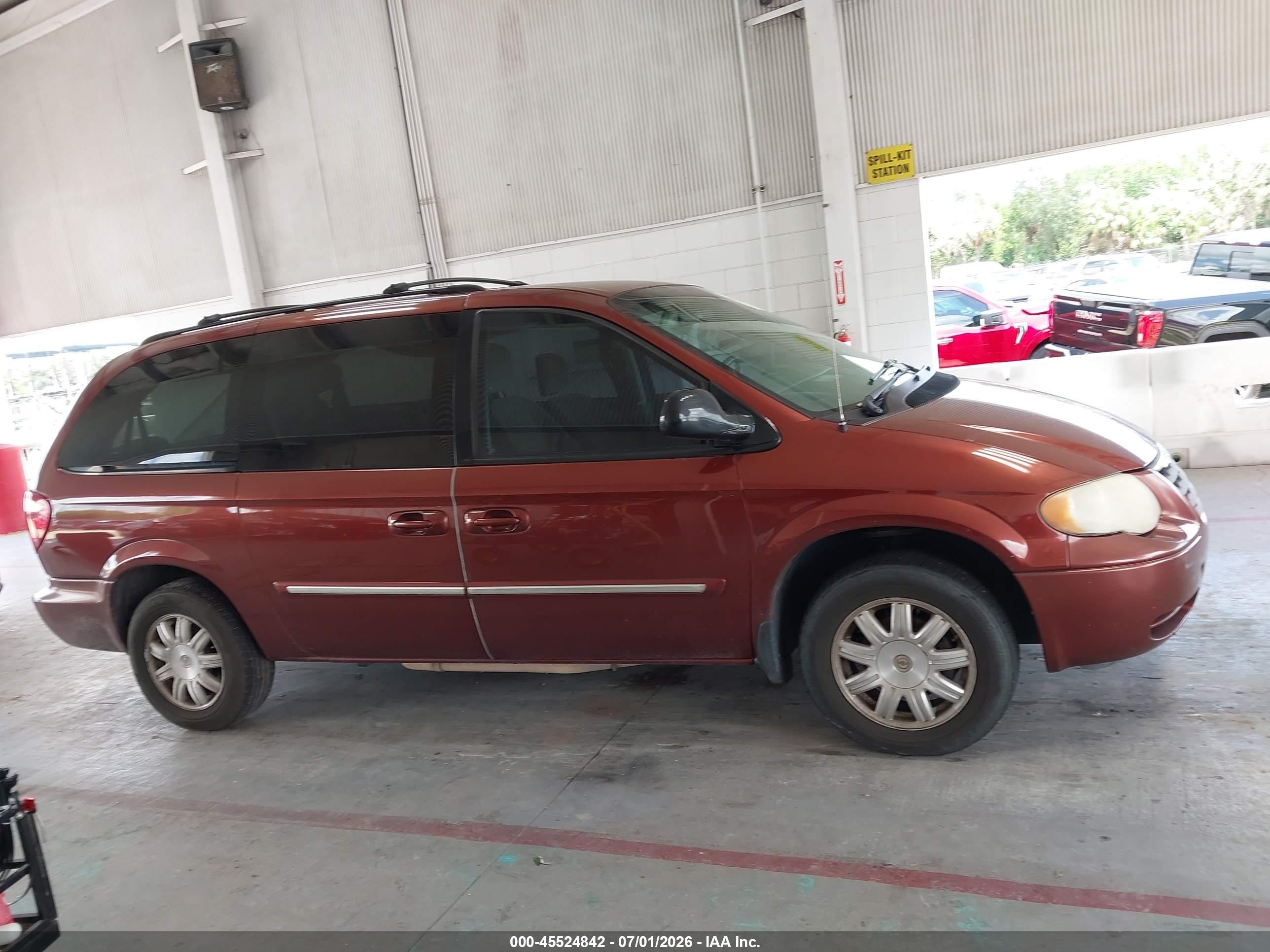2007 Chrysler Town & Country Touring Brown vin: 2A4GP54L77R298603