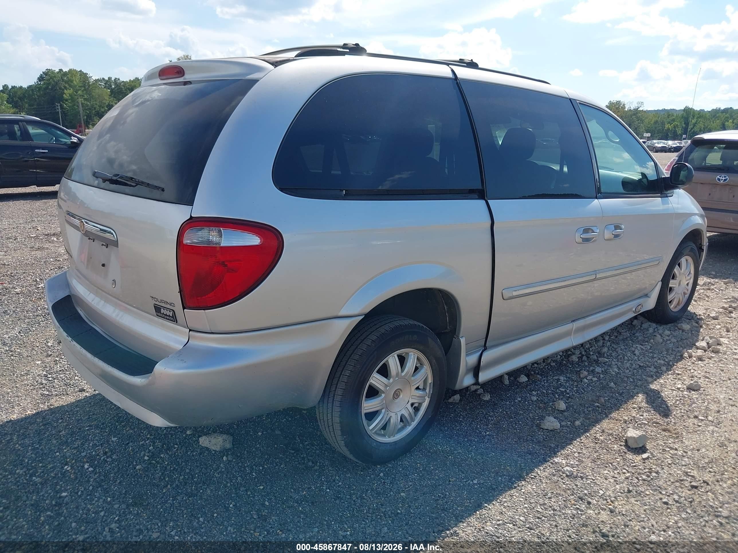 2007 Chrysler Town & Country Touring Серебряный vin: 2A4GP54L77R311589