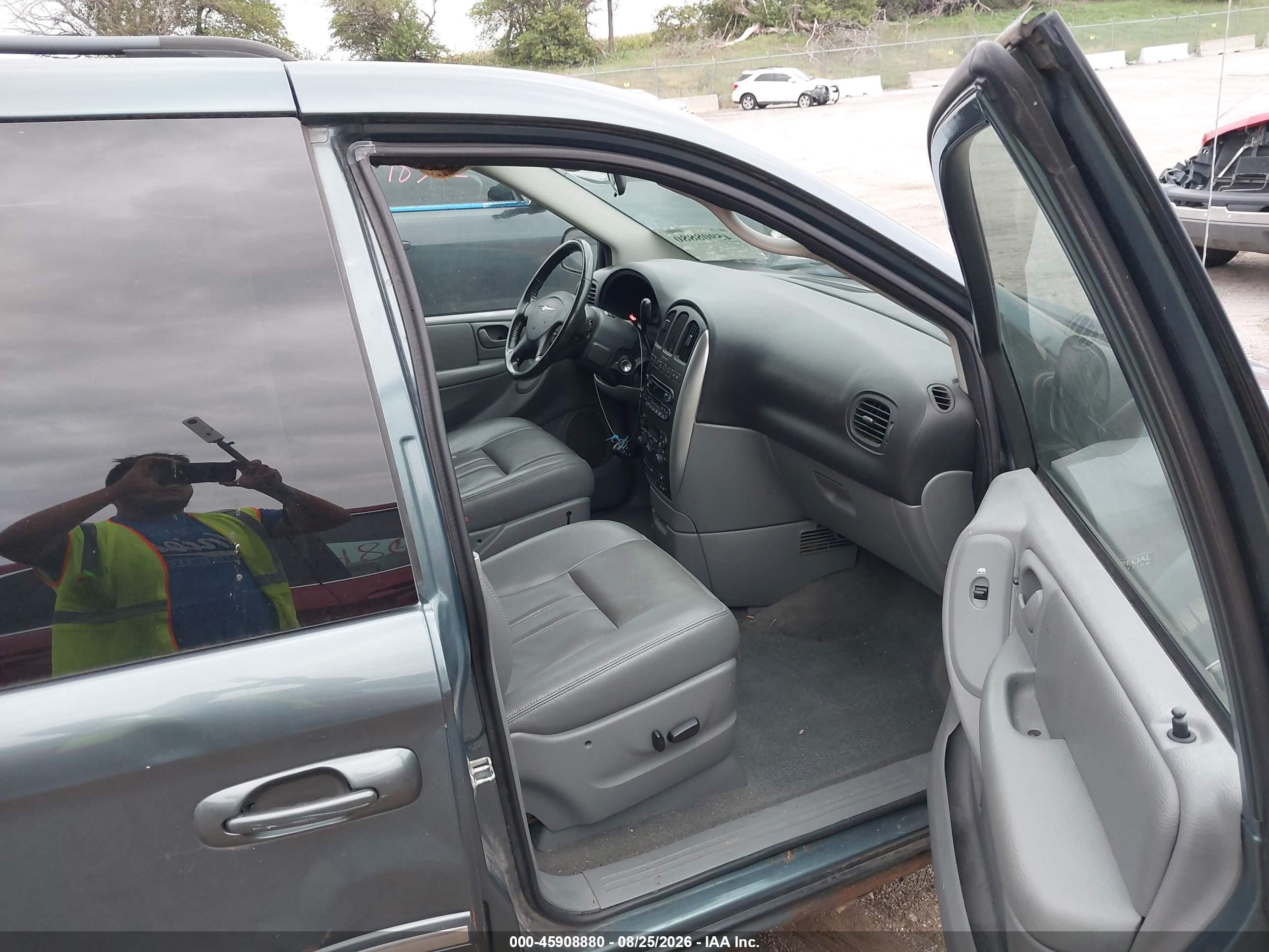 2007 Chrysler Town & Country Touring Зеленый vin: 2A4GP54L77R316338
