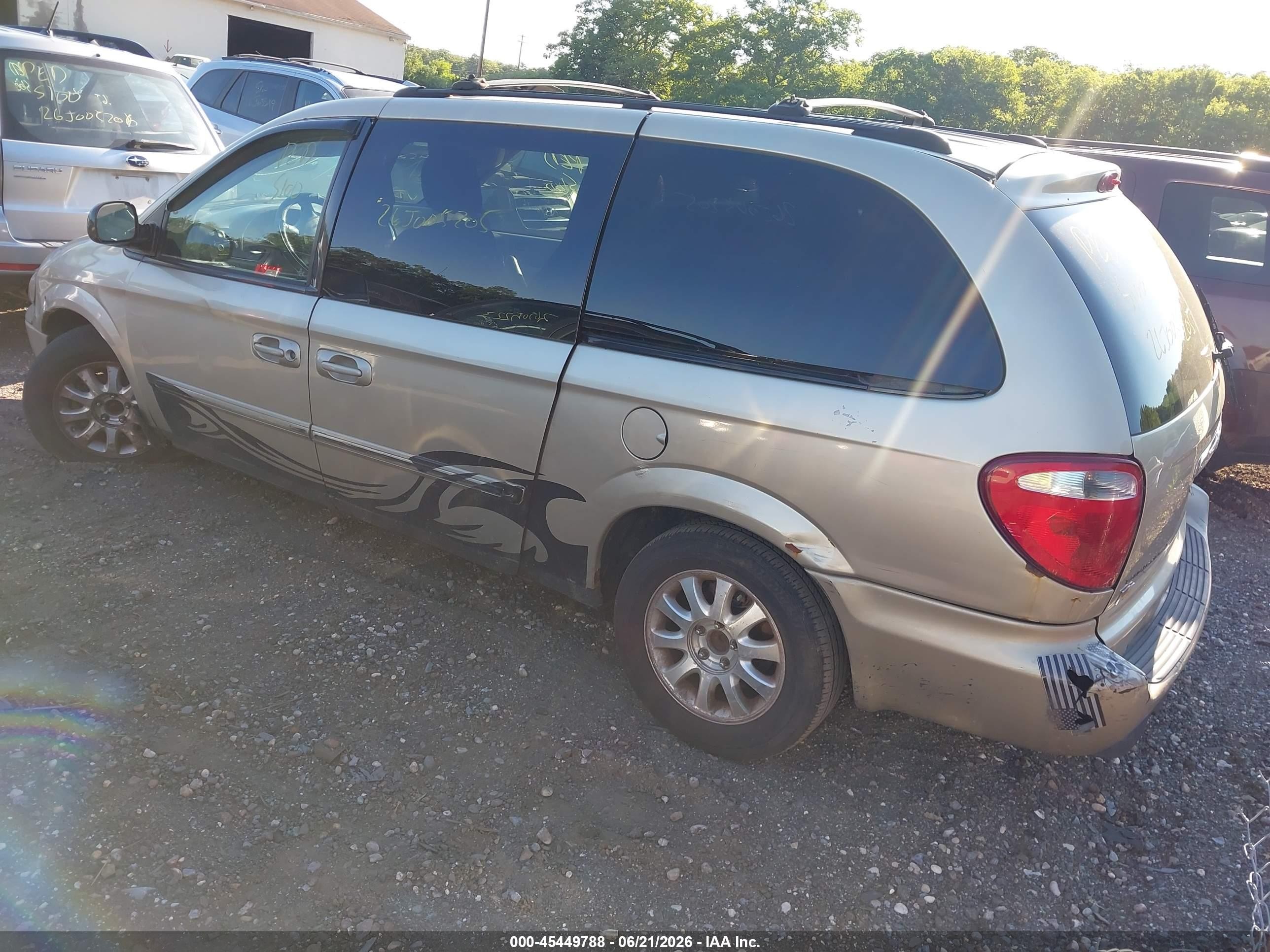 2006 Chrysler Town & Country Touring Gold vin: 2A4GP54L86R604528