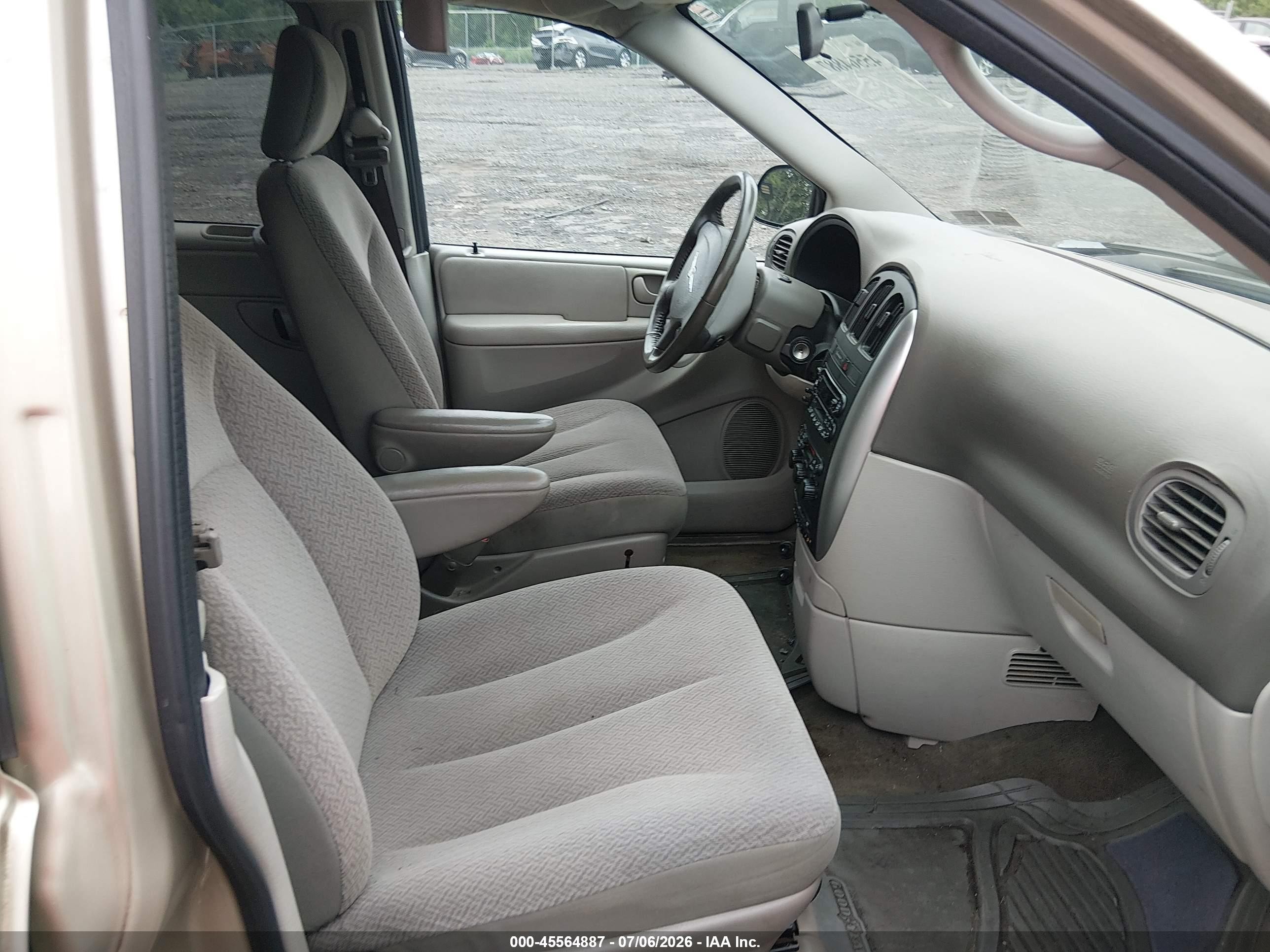 2006 Chrysler Town & Country Touring Бежевый vin: 2A4GP54L86R866758