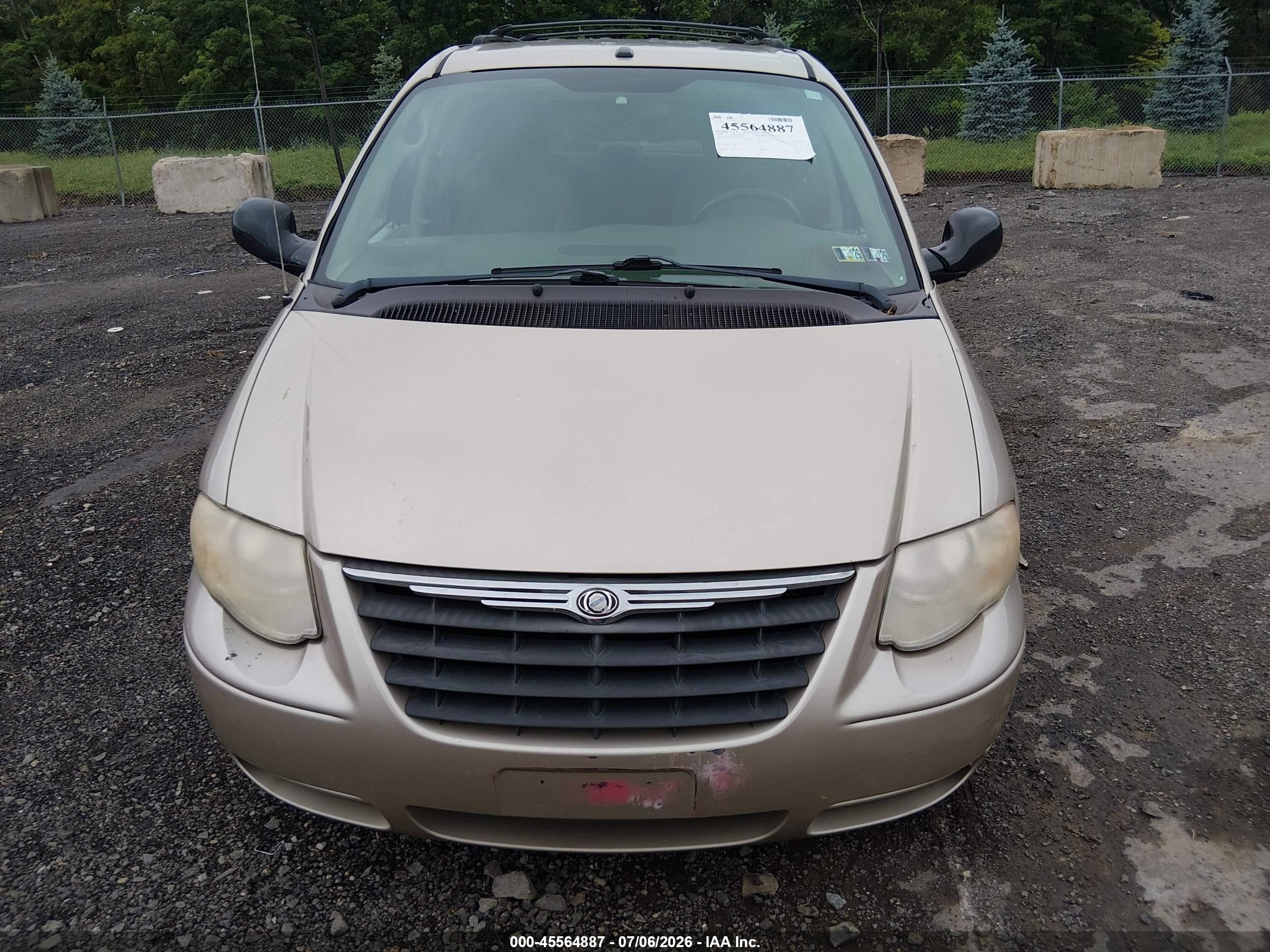 2006 Chrysler Town & Country Touring Бежевый vin: 2A4GP54L86R866758