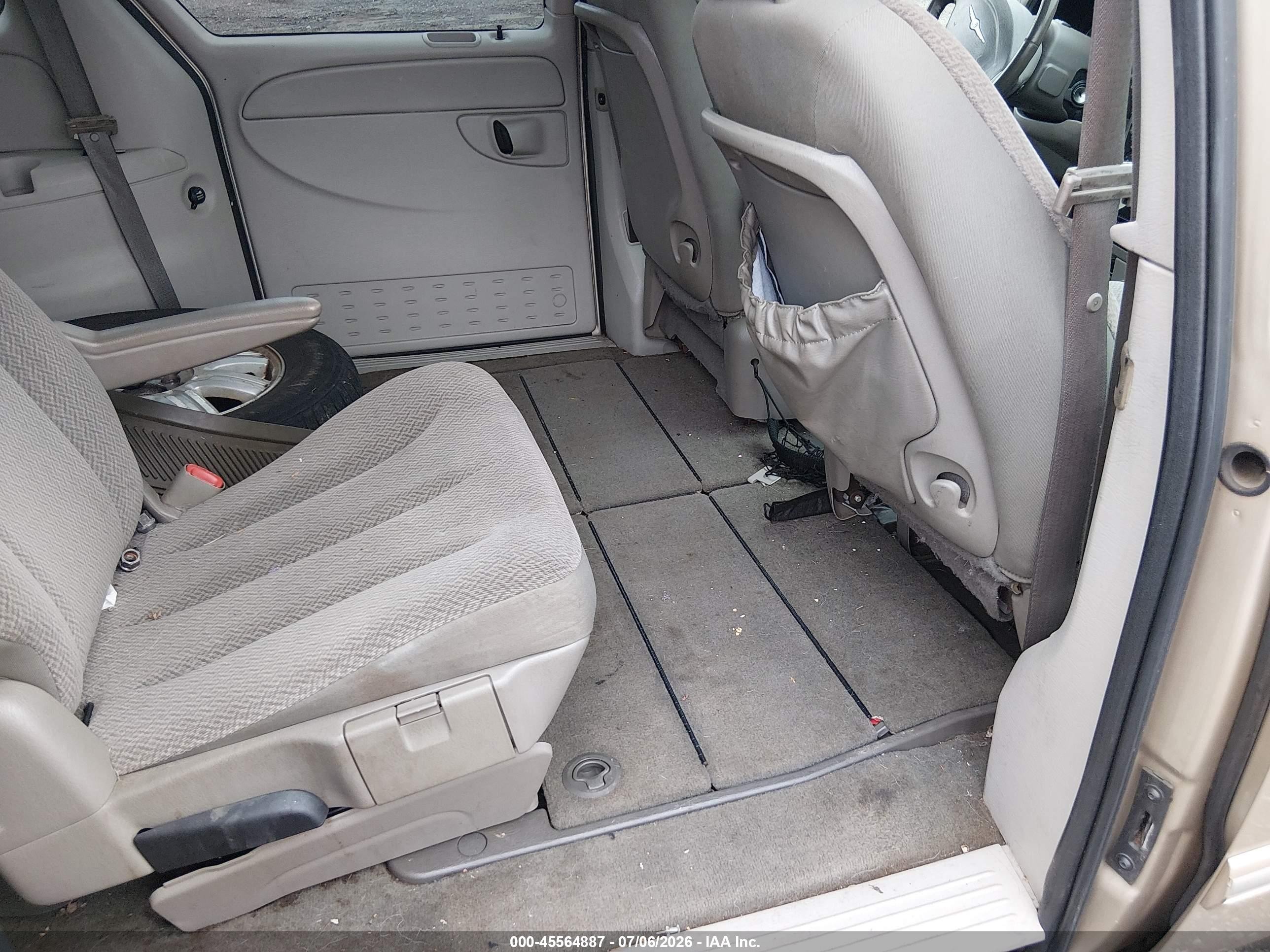 2006 Chrysler Town & Country Touring Бежевый vin: 2A4GP54L86R866758
