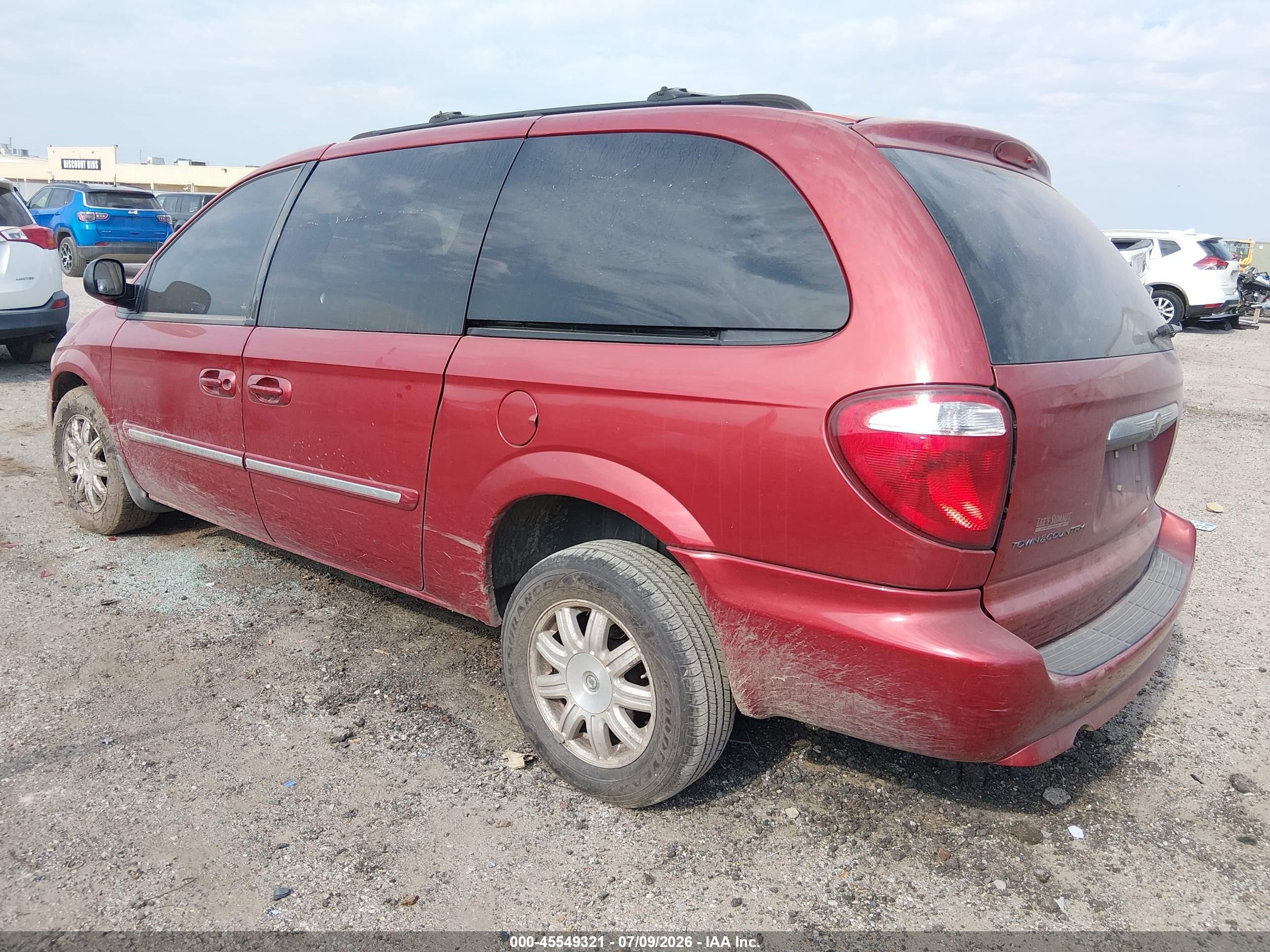 2007 Chrysler Town & Country Touring Red vin: 2A4GP54L87R160665