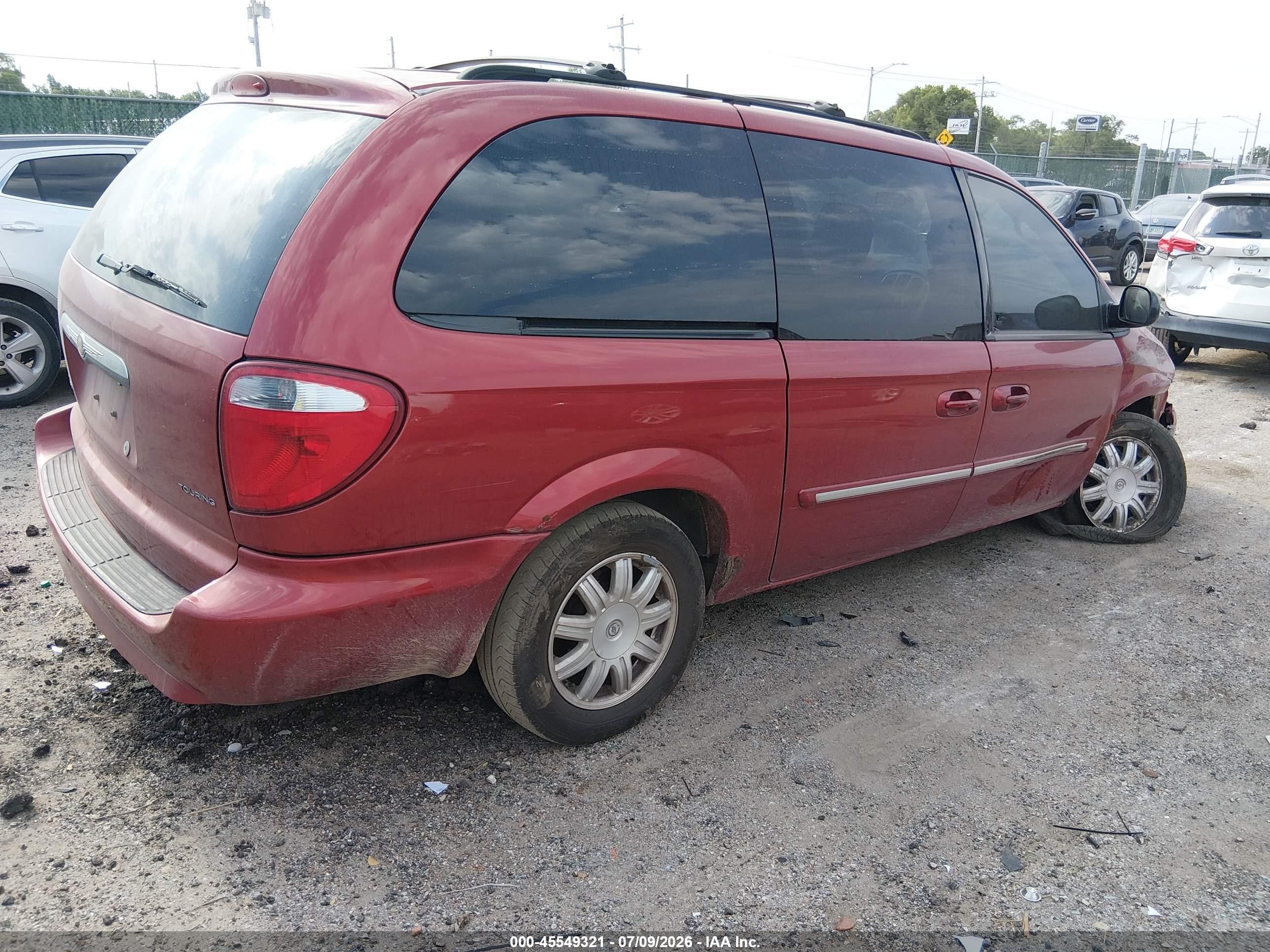 2007 Chrysler Town & Country Touring Red vin: 2A4GP54L87R160665