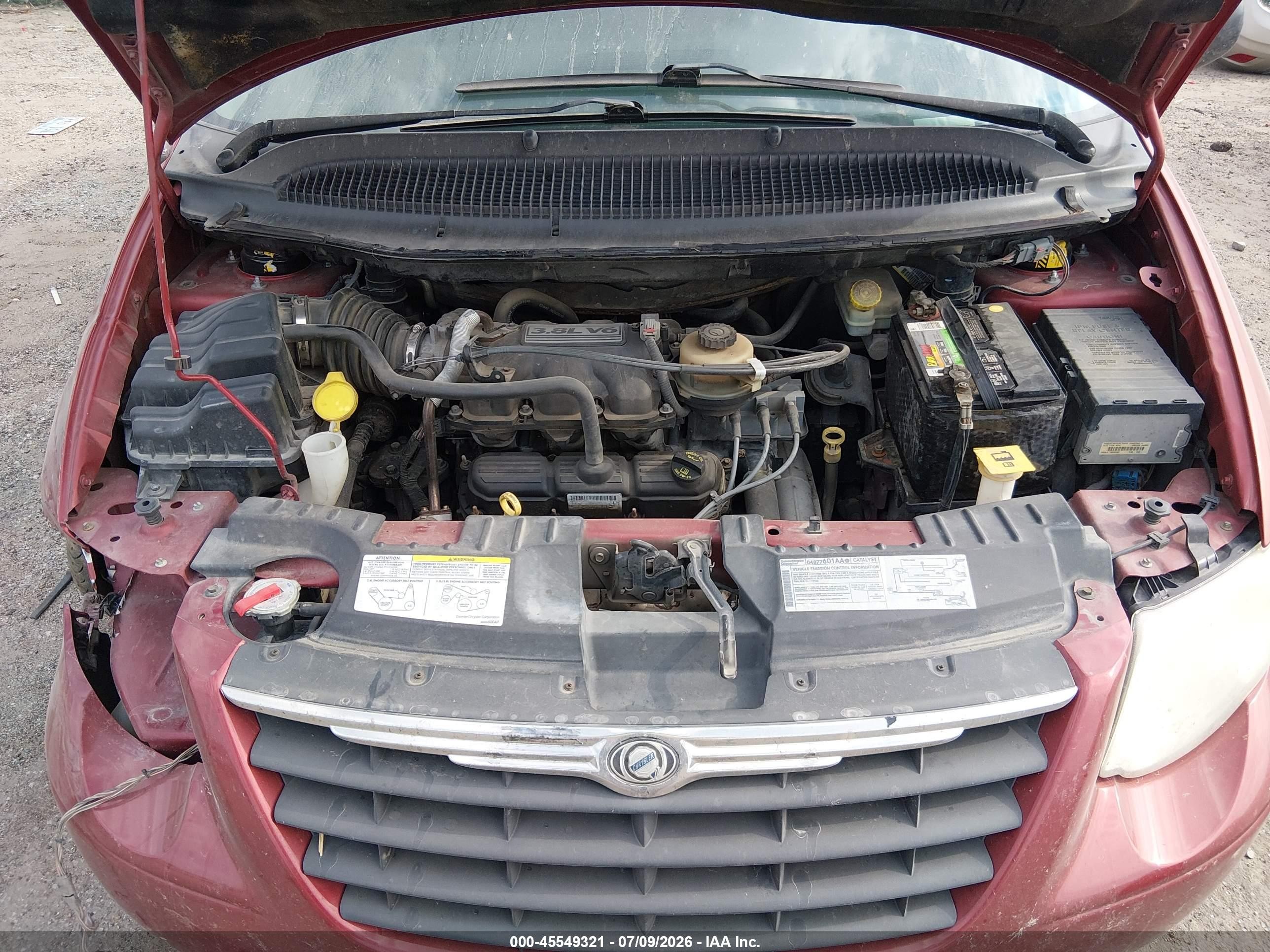 2007 Chrysler Town & Country Touring Red vin: 2A4GP54L87R160665
