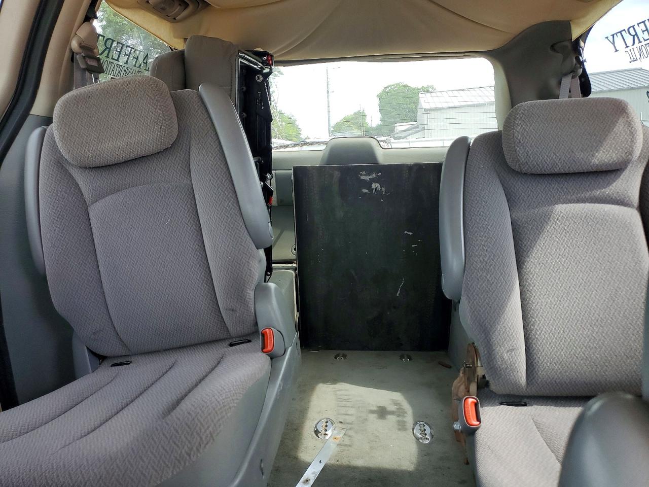2007 Chrysler Town & Country Touring Серебряный vin: 2A4GP54L87R205751