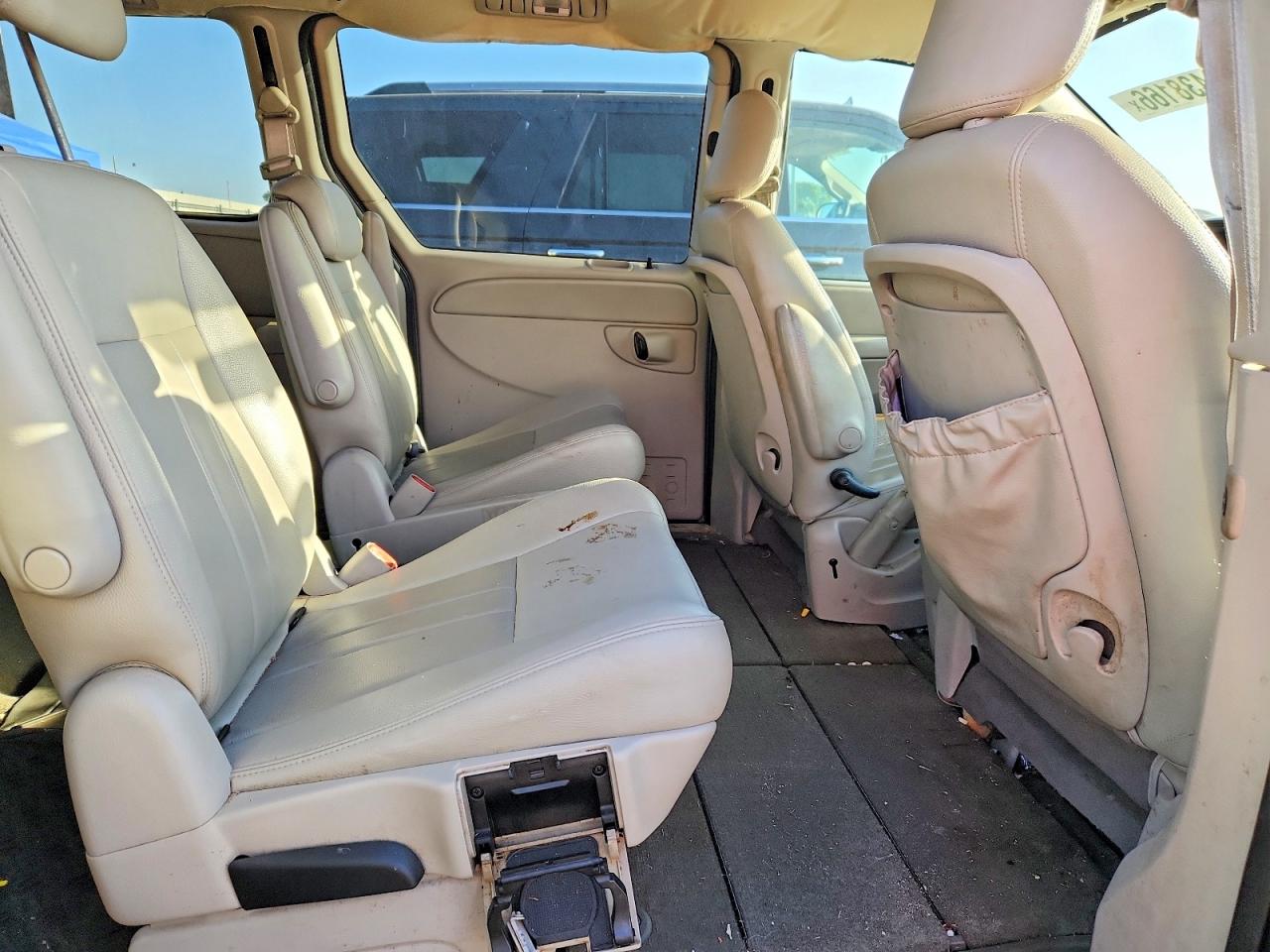 2006 Chrysler Town & Country Touring Gray vin: 2A4GP54L96R636341