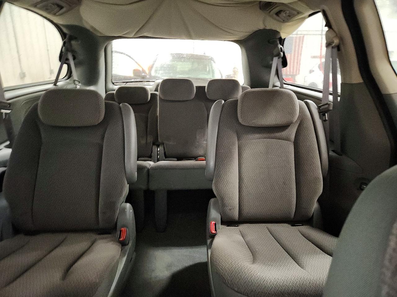 2006 Chrysler Town & Country Touring Silver vin: 2A4GP54L96R911576