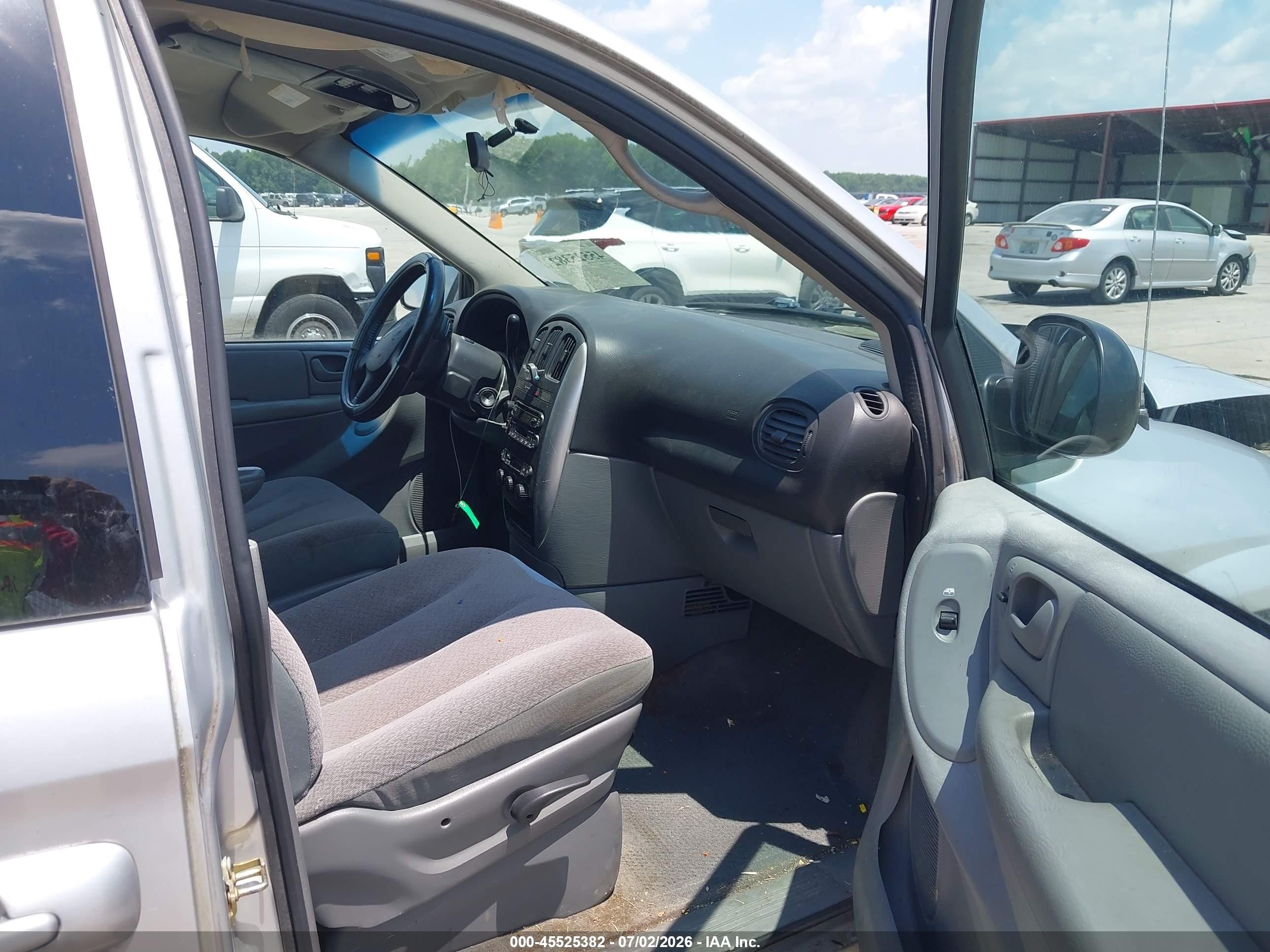 2006 Chrysler Town & Country Touring Серебряный vin: 2A4GP54LX6R894352