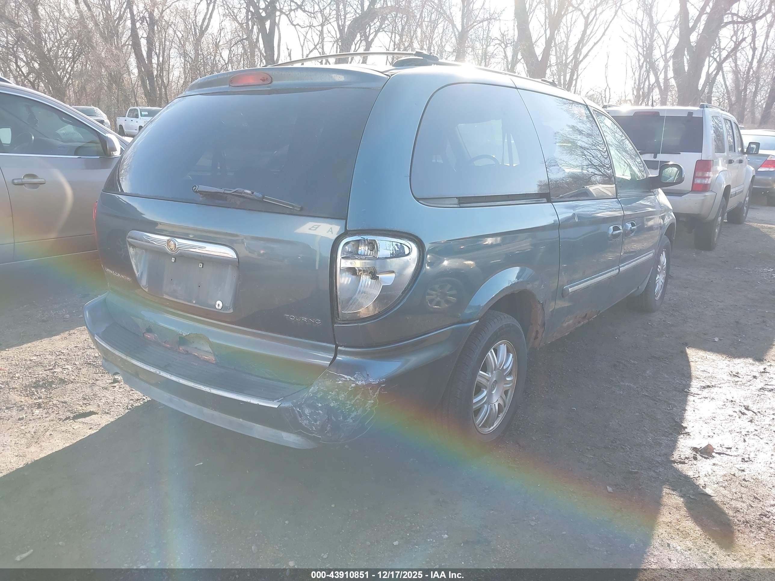 2006 Chrysler Town & Country Touring Light Blue vin: 2A4GP54LX6R919797