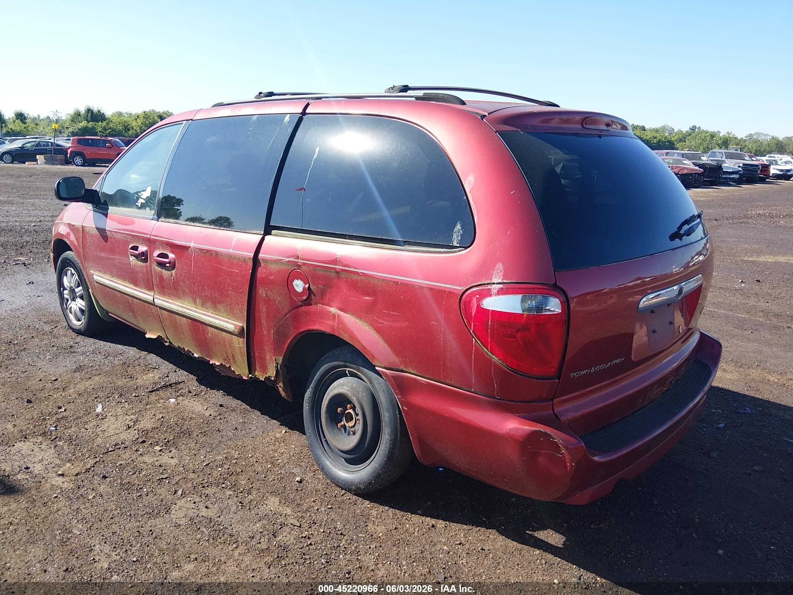 2007 Chrysler Town & Country Touring Red vin: 2A4GP54LX7R262226